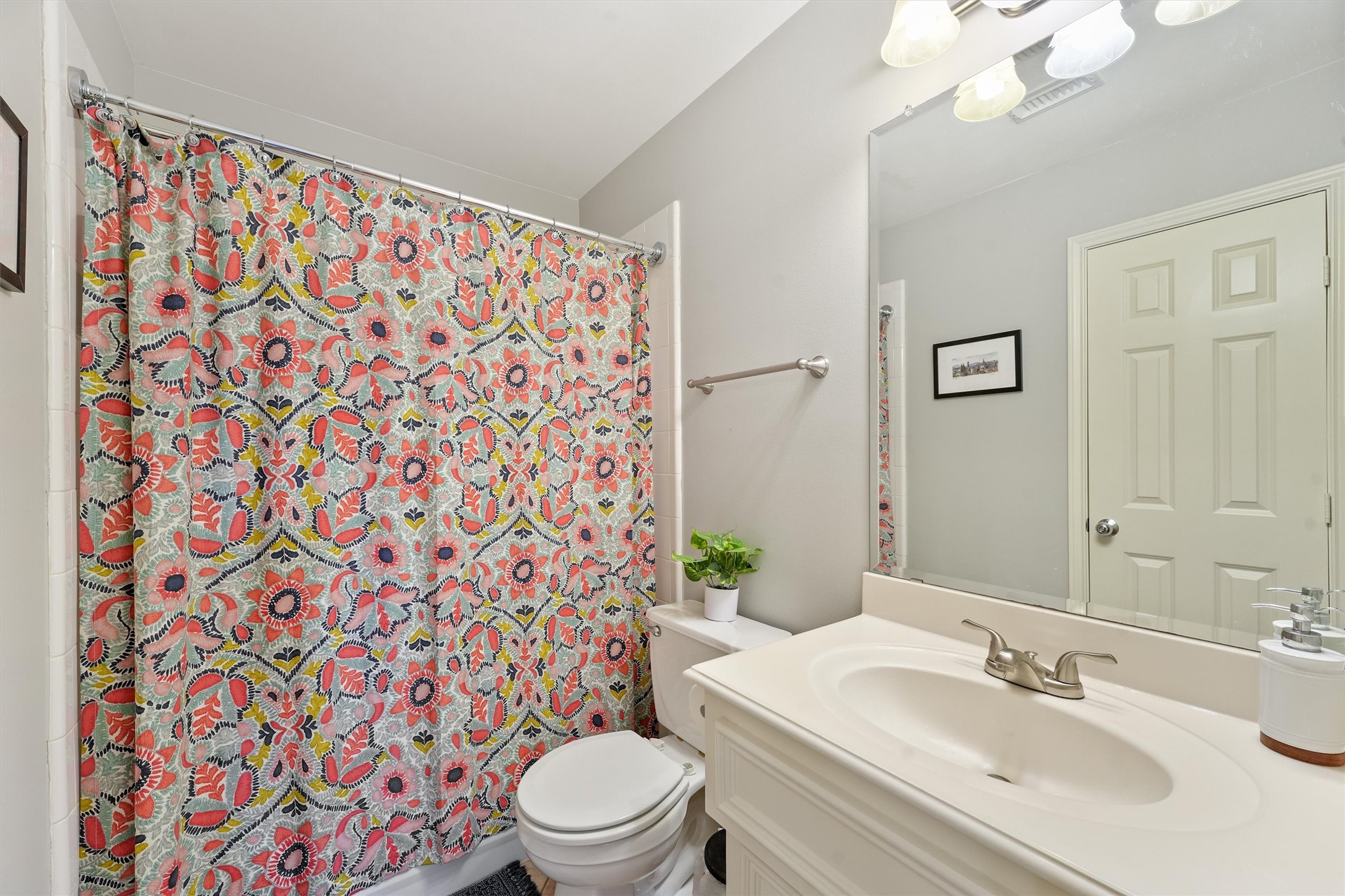 1245 W 17th Street Property Photo 14