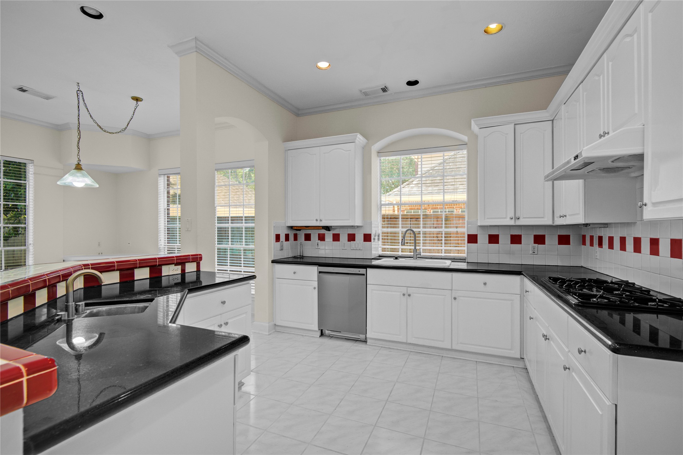 16 Treverstone Court Property Photo 14