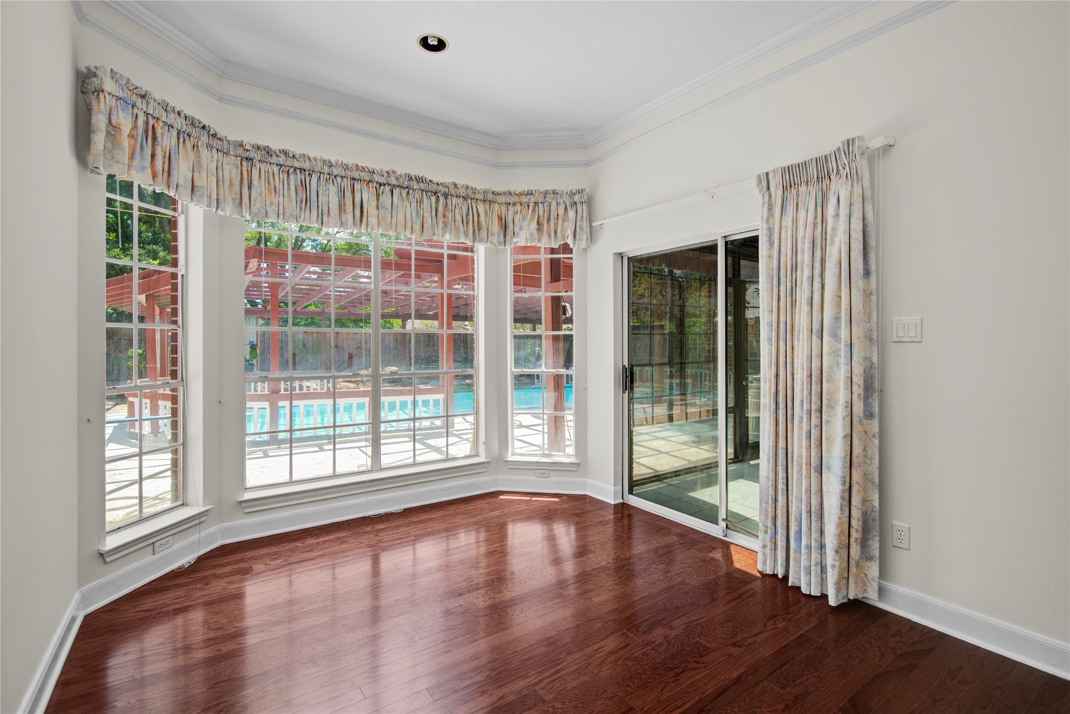 16 Treverstone Court Property Photo 22
