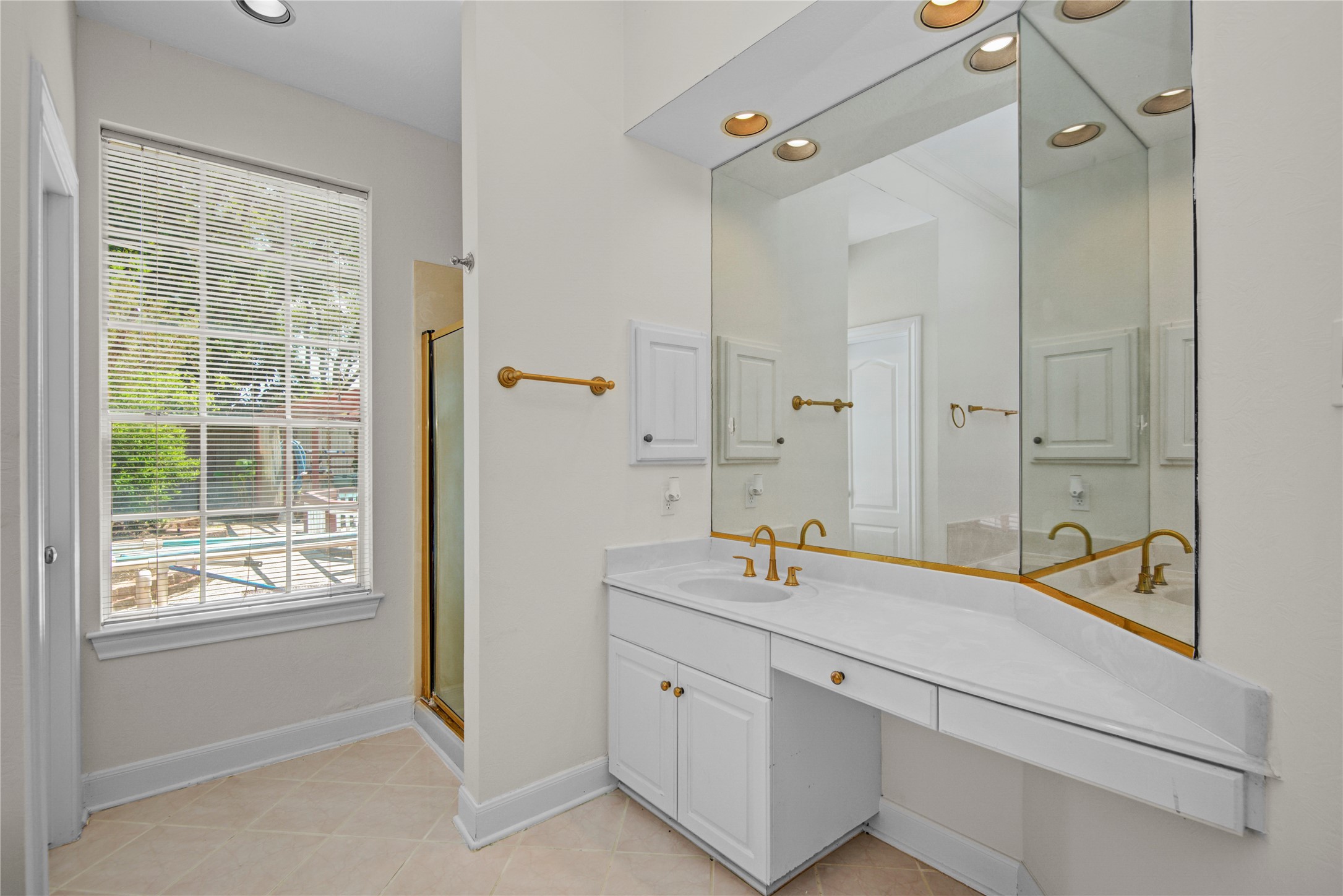 16 Treverstone Court Property Photo 30