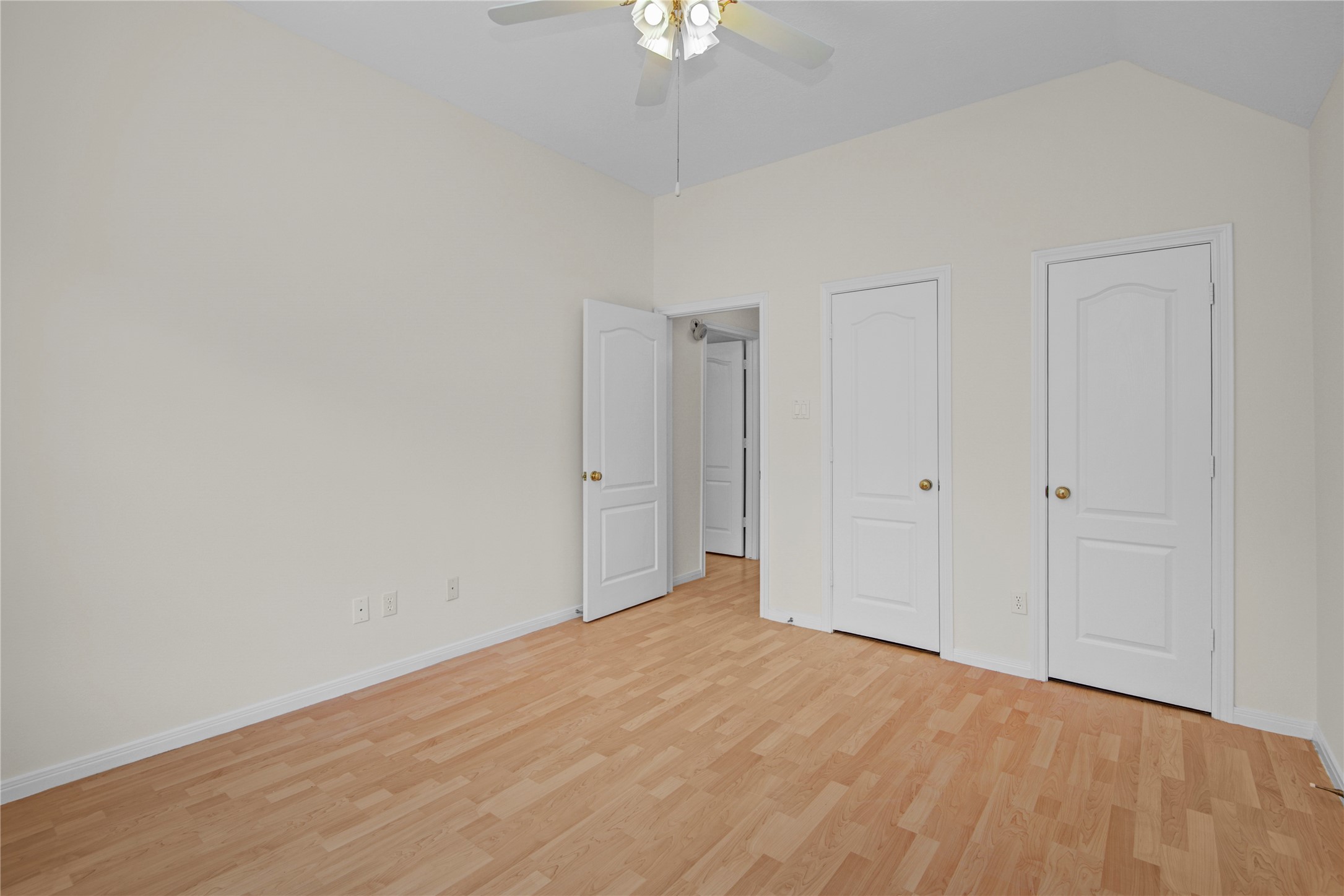 16 Treverstone Court Property Photo 31
