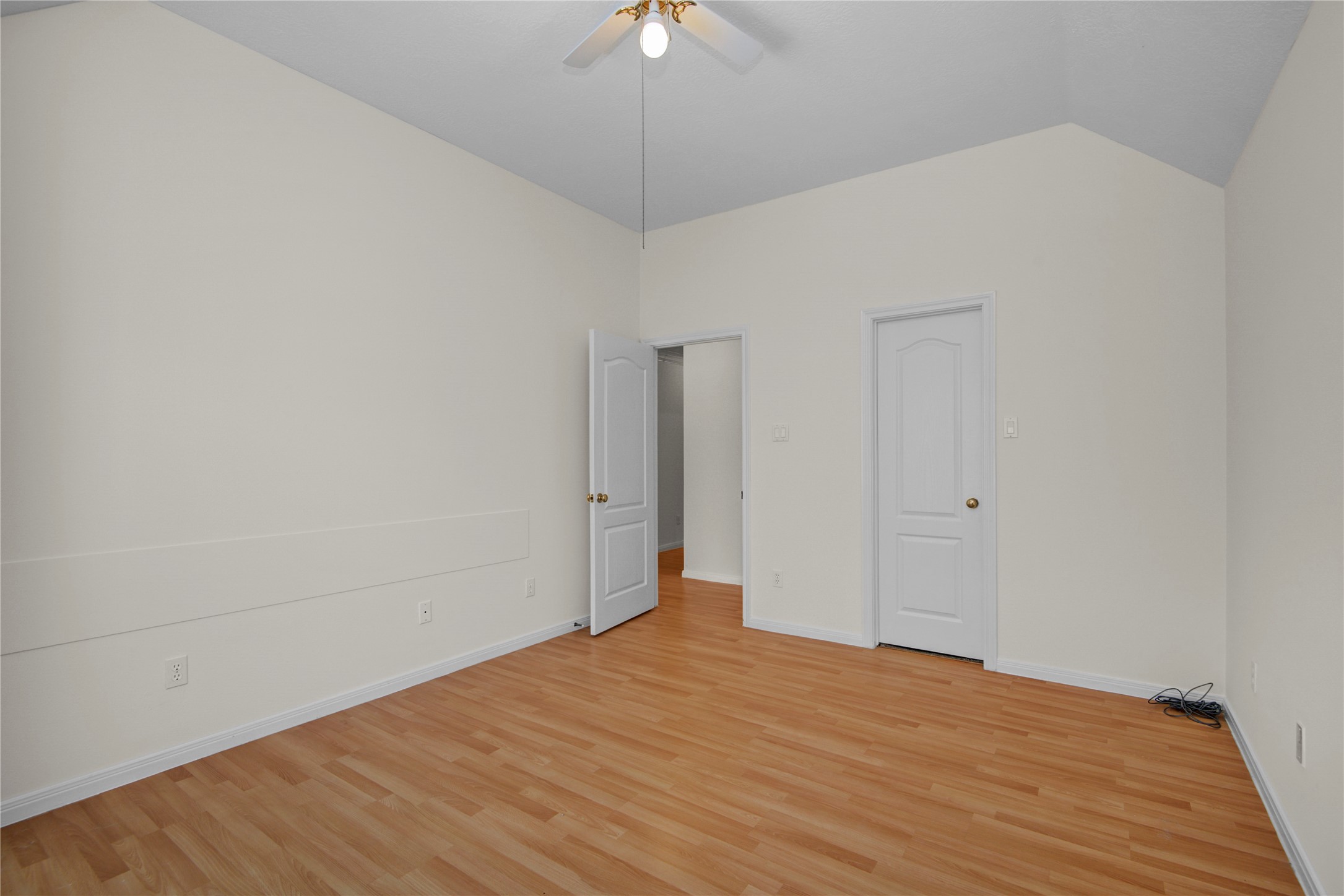 16 Treverstone Court Property Photo 38
