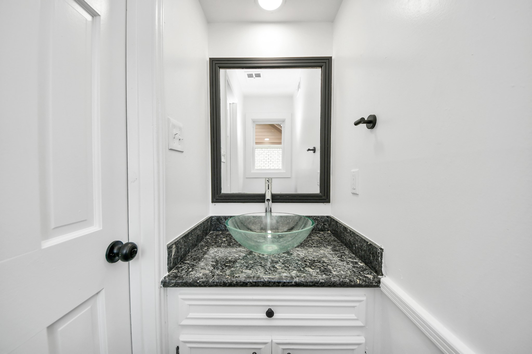 616 S Rivershire Drive Property Photo 15