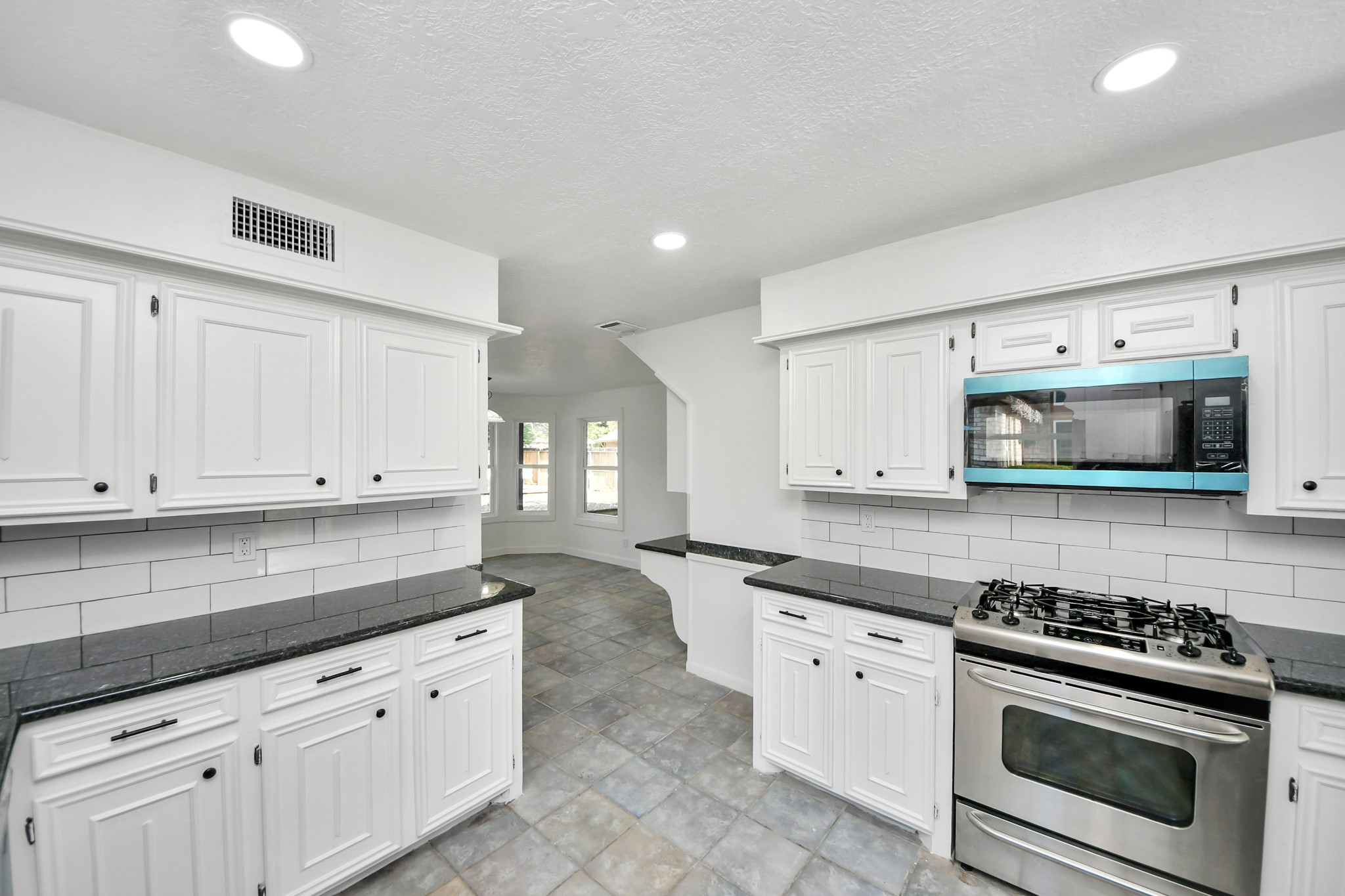 616 S Rivershire Drive Property Photo 20