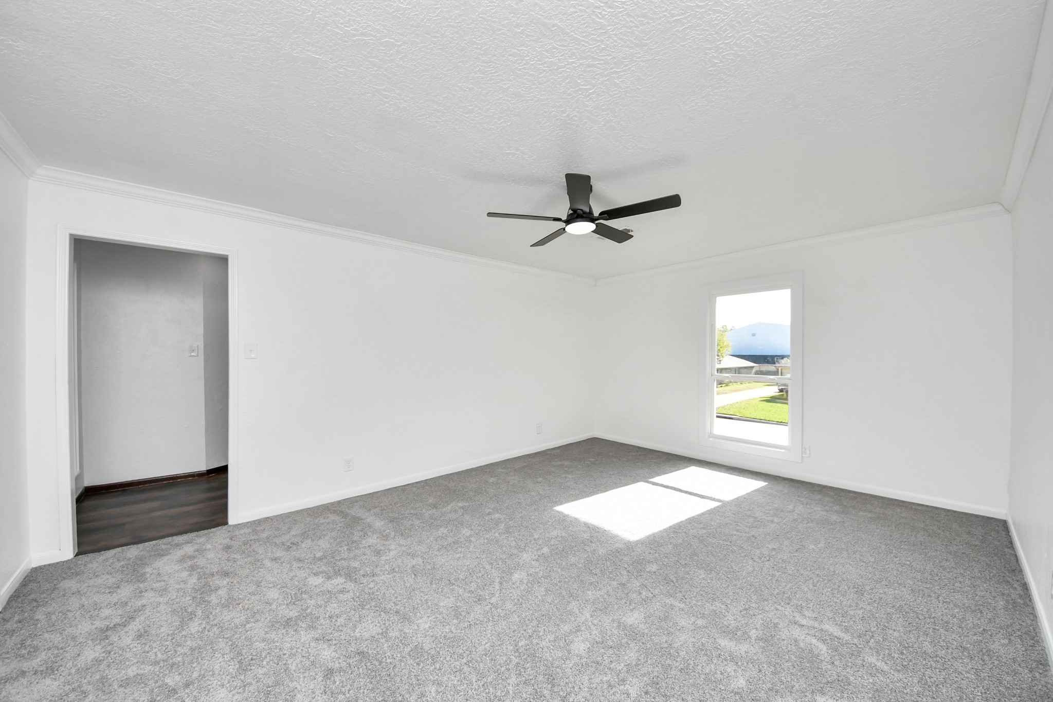 616 S Rivershire Drive Property Photo 24