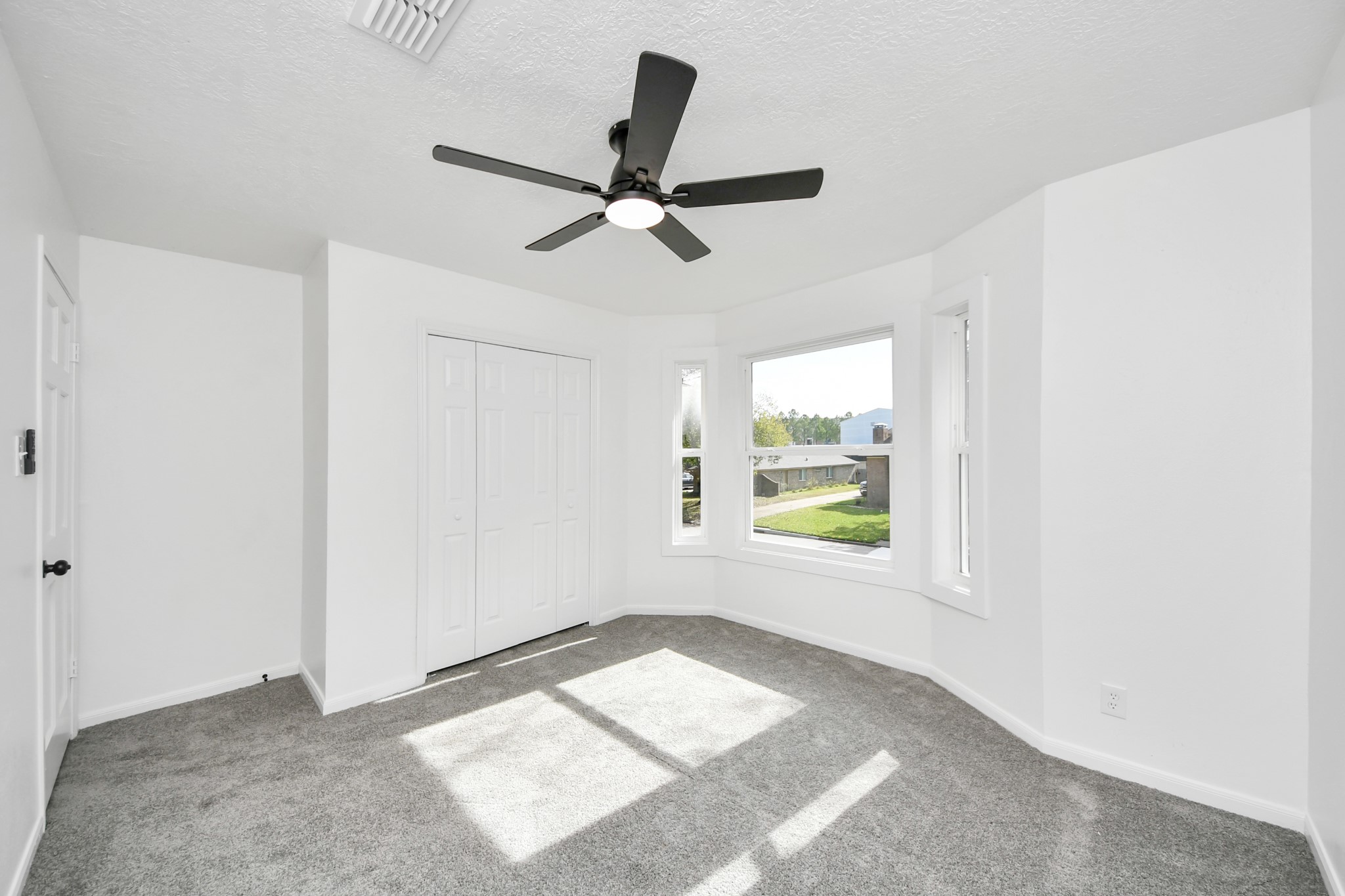 616 S Rivershire Drive Property Photo 29