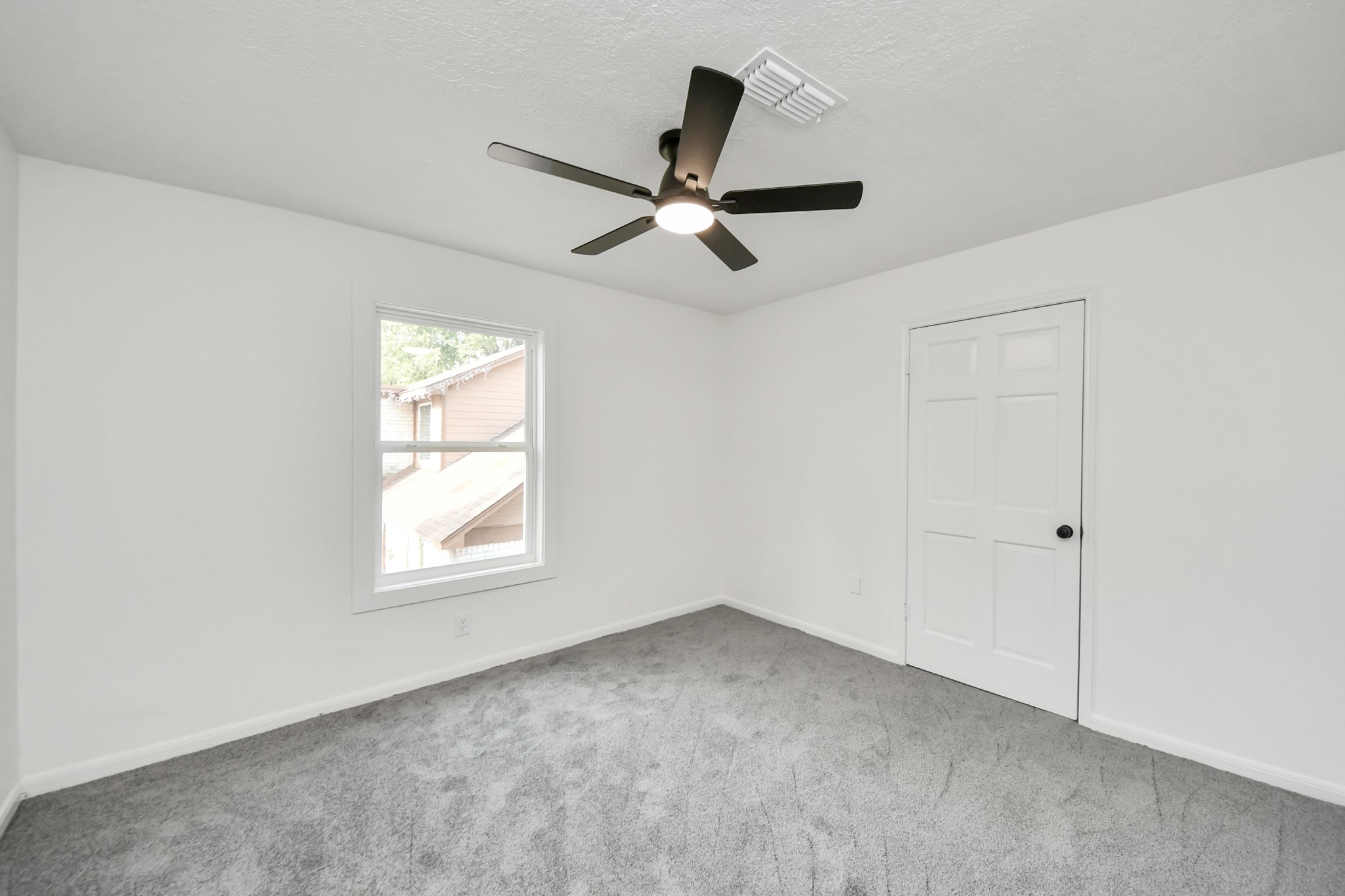616 S Rivershire Drive Property Photo 30