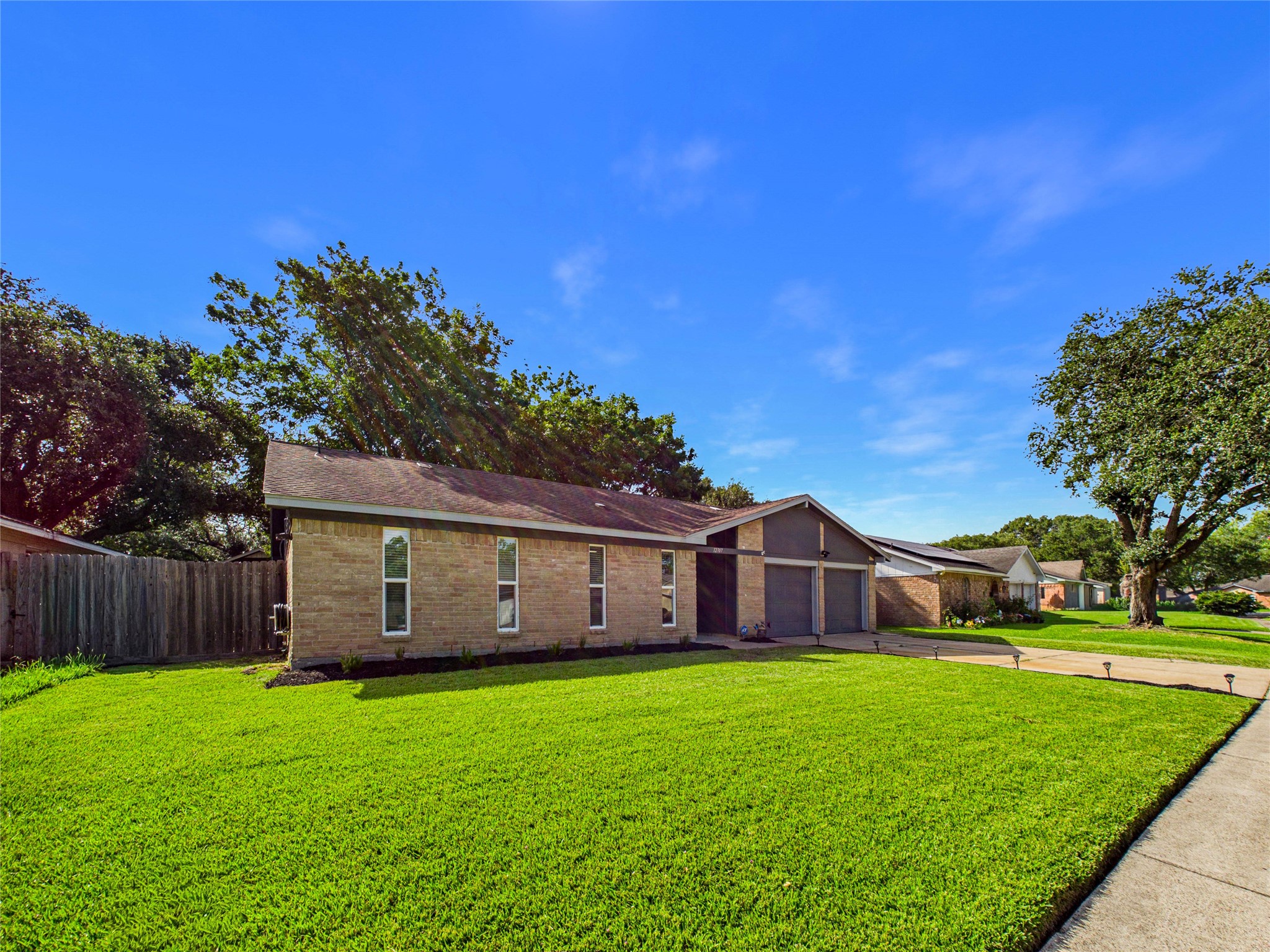 12707 Corning Dr Property Photo 4