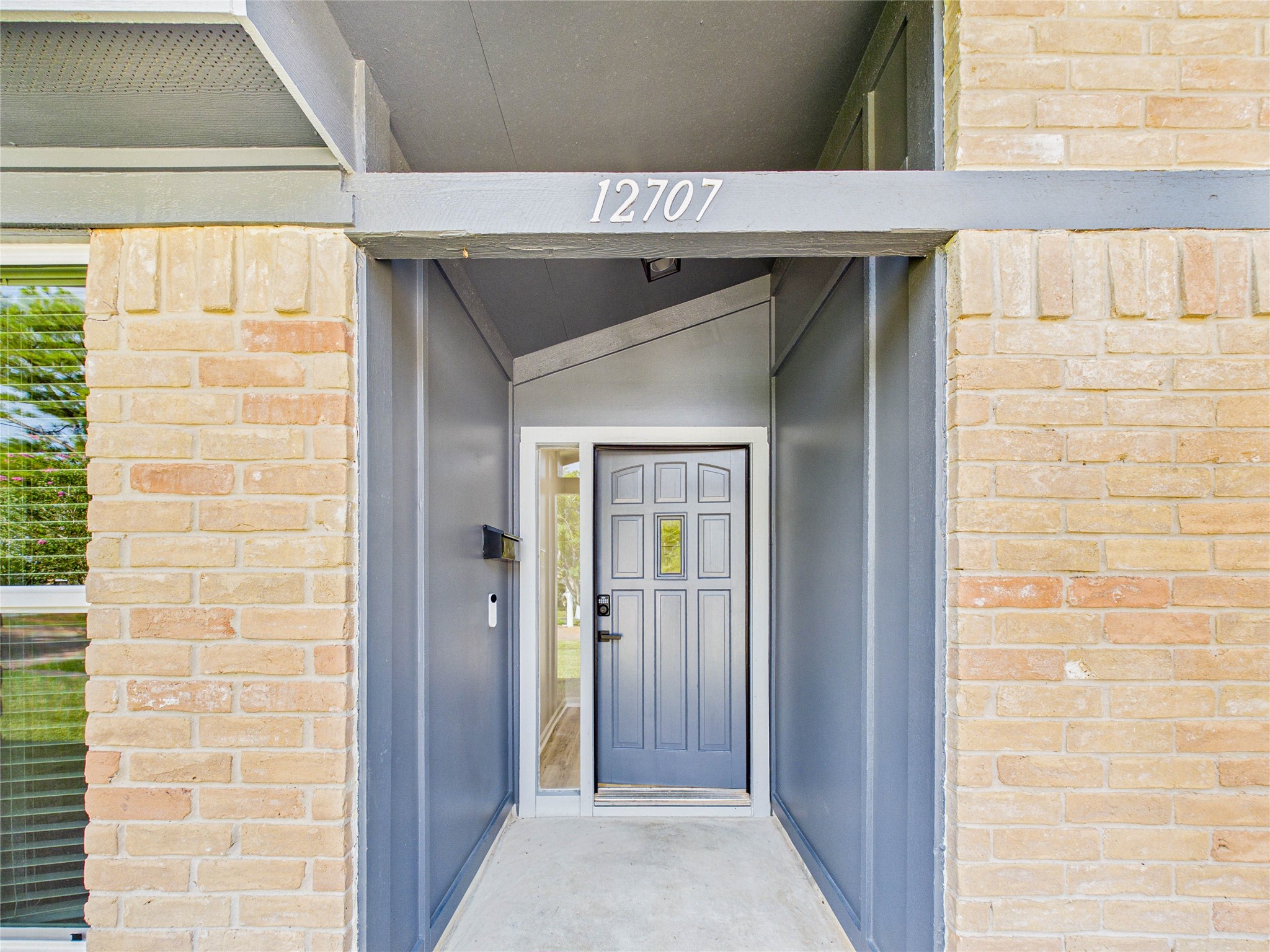 12707 Corning Dr Property Photo 6