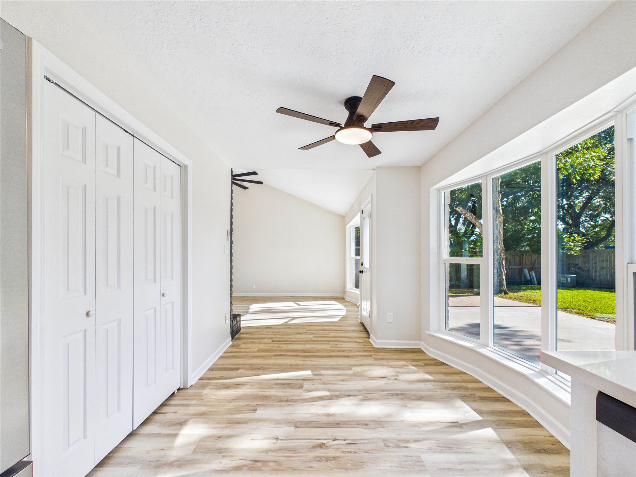 12707 Corning Dr Property Photo 16