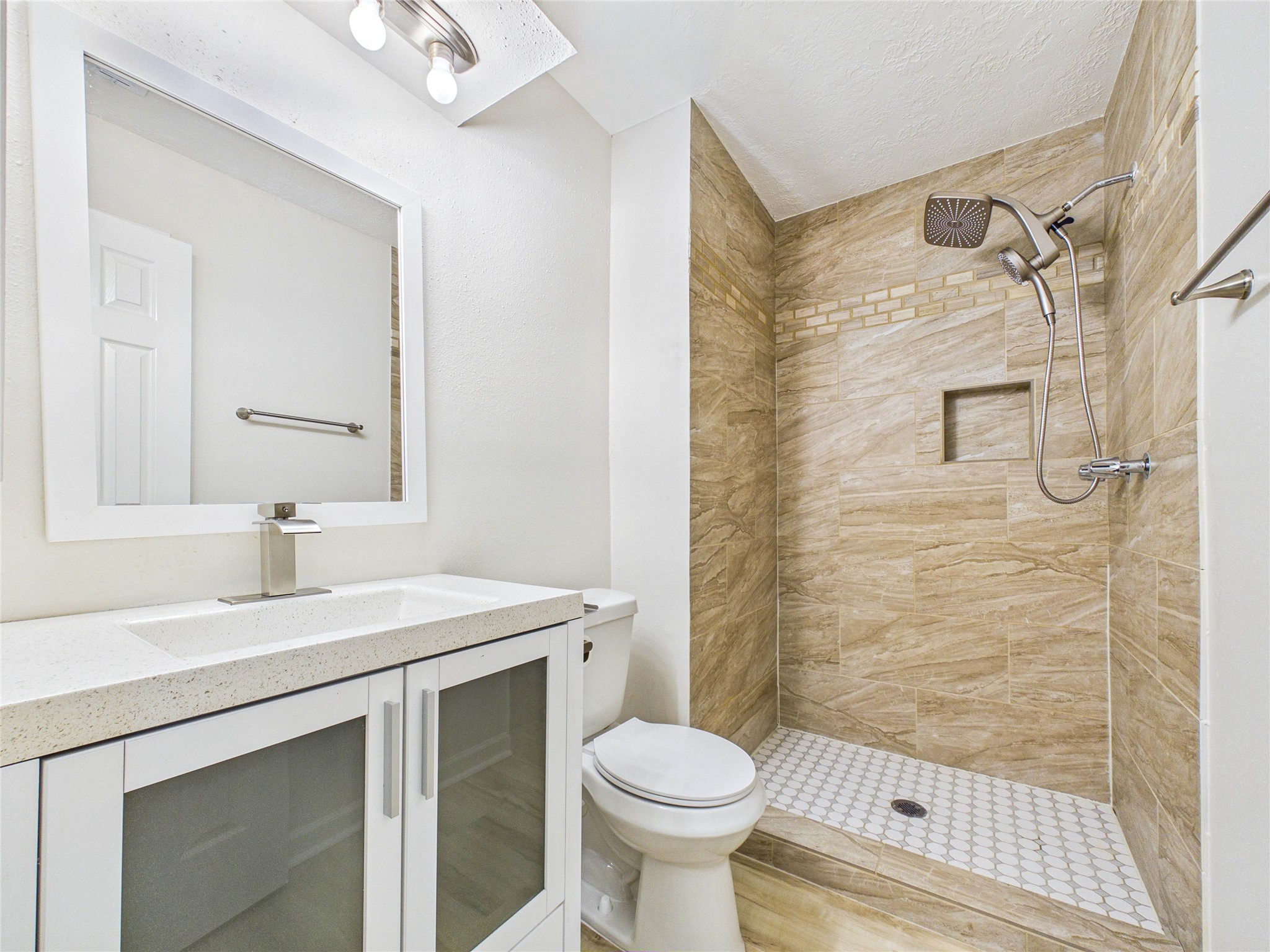12707 Corning Dr Property Photo 28