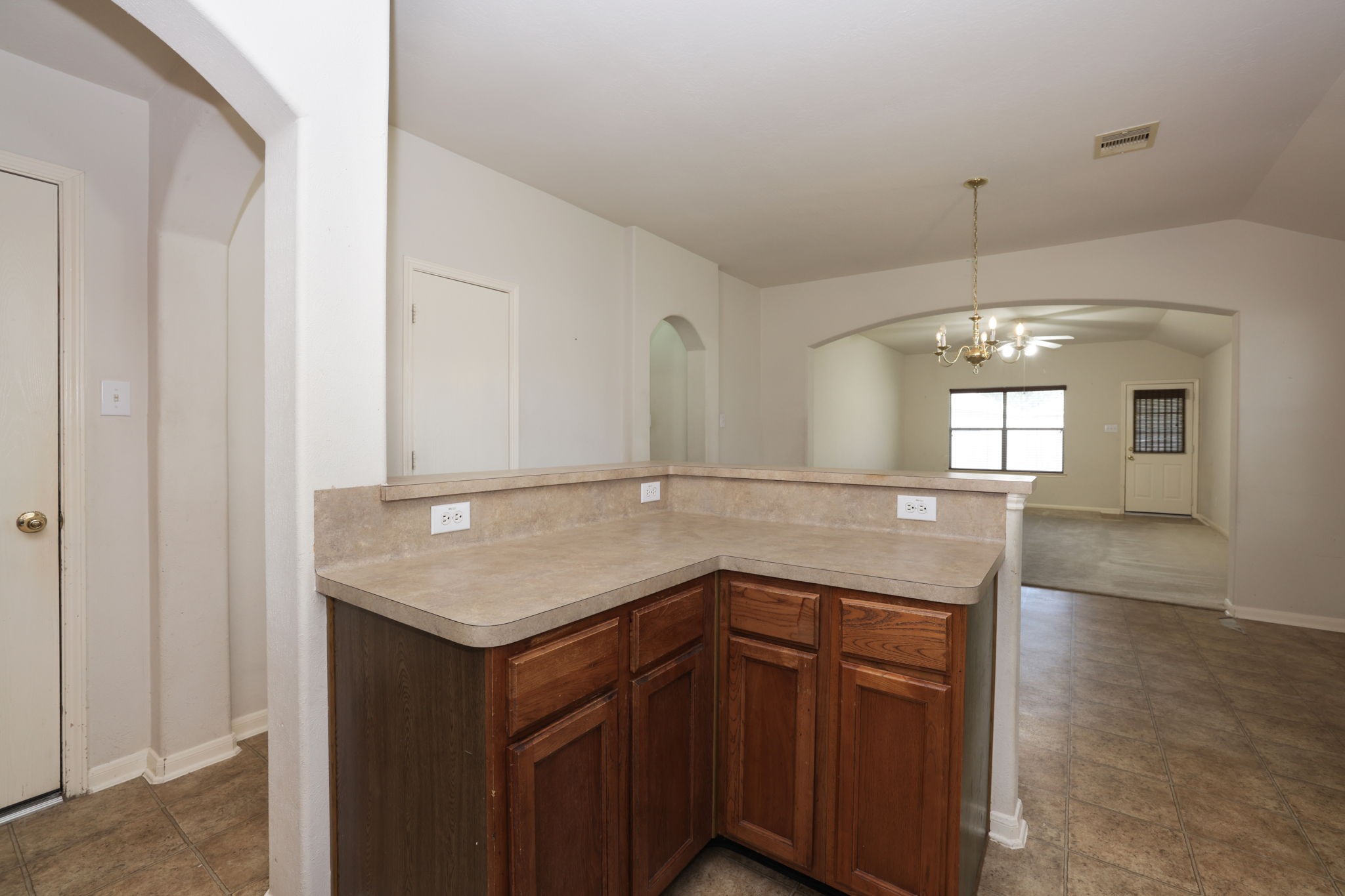 19114 Hemington Circle Property Photo 5