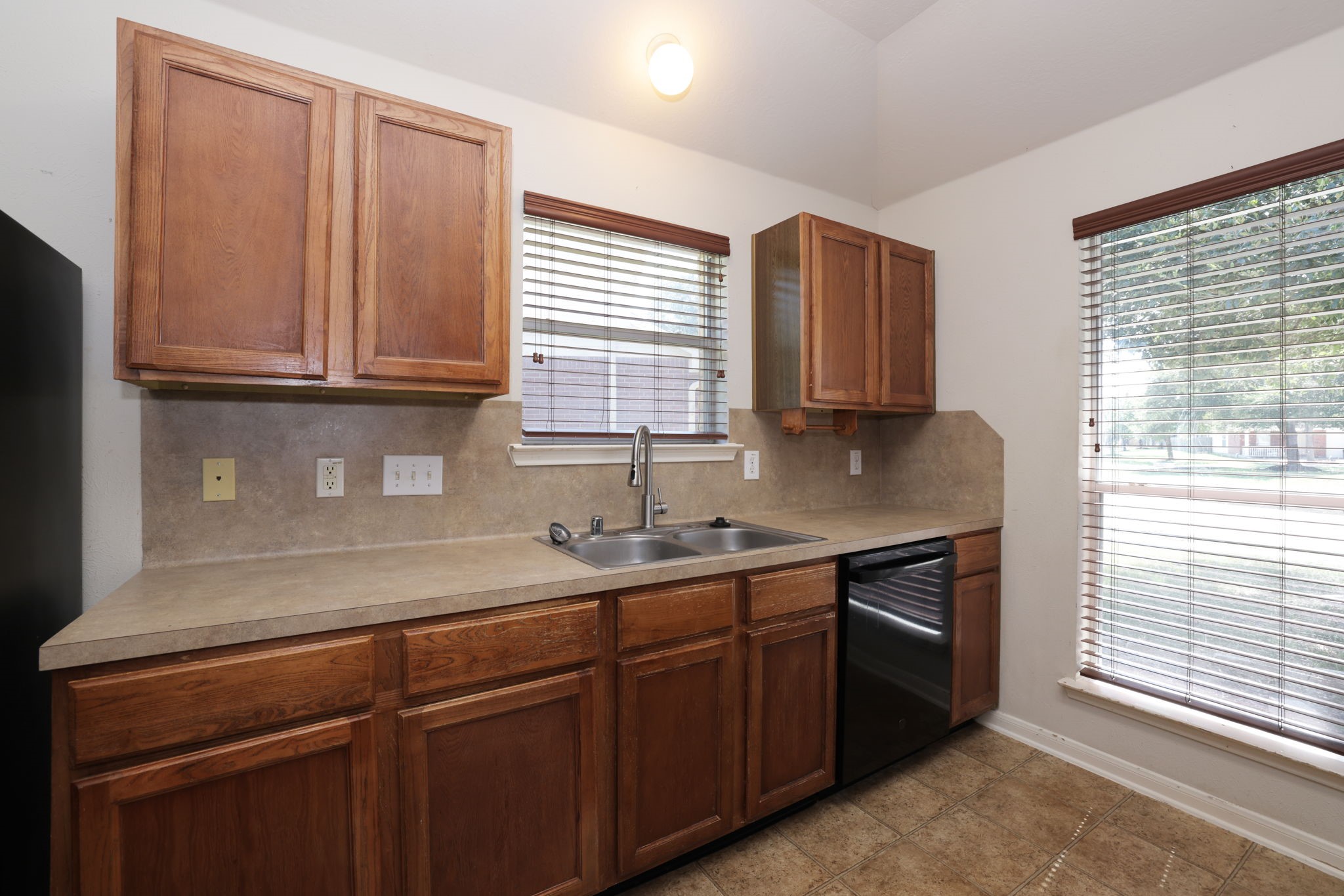 19114 Hemington Circle Property Photo 6