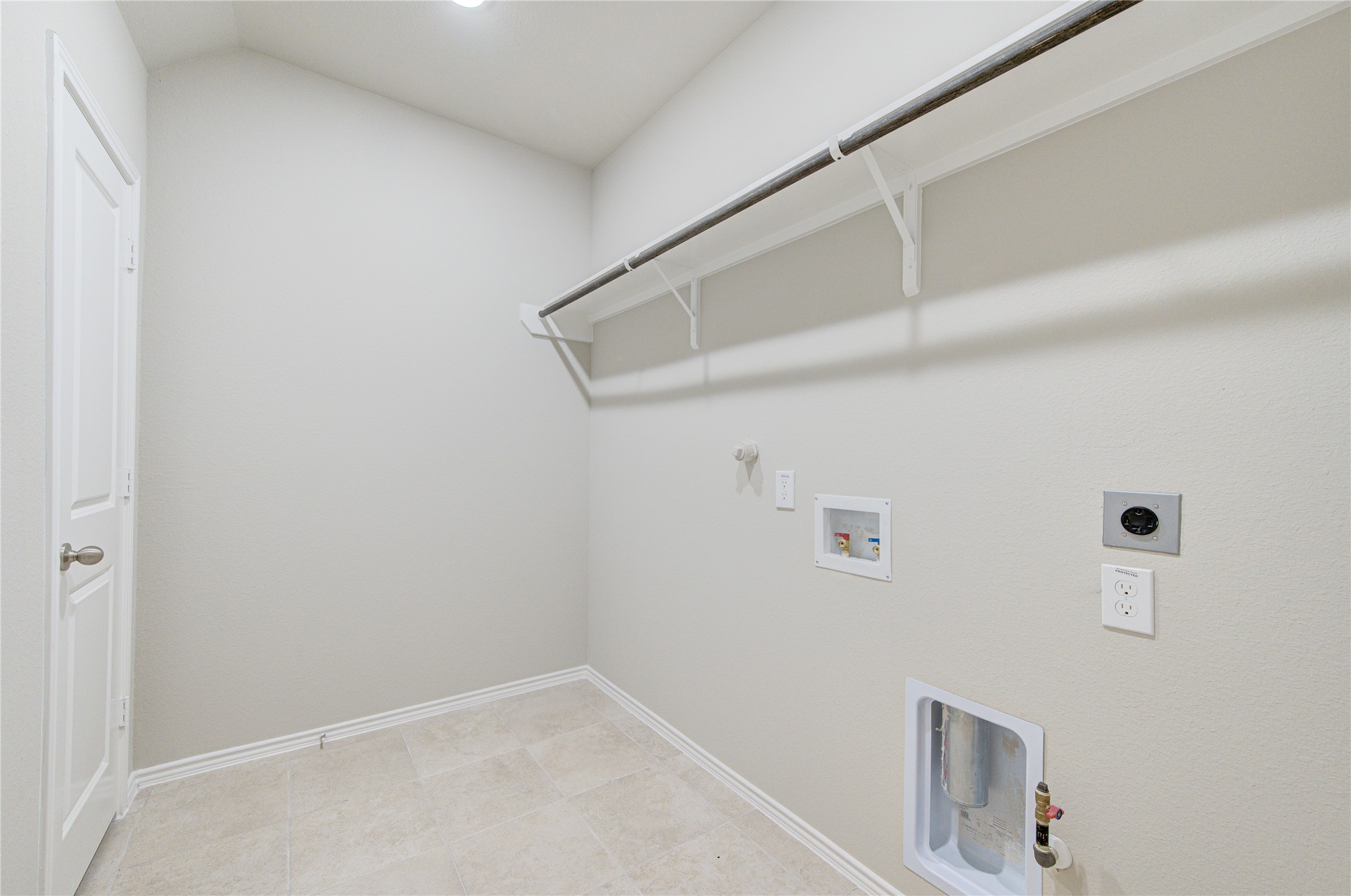 8914 Granary Gate Lane Property Photo 12