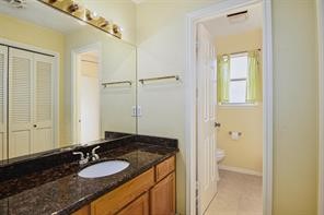311 E 10th Street Property Photo 19
