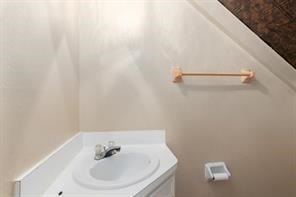 311 E 10th Street Property Photo 35