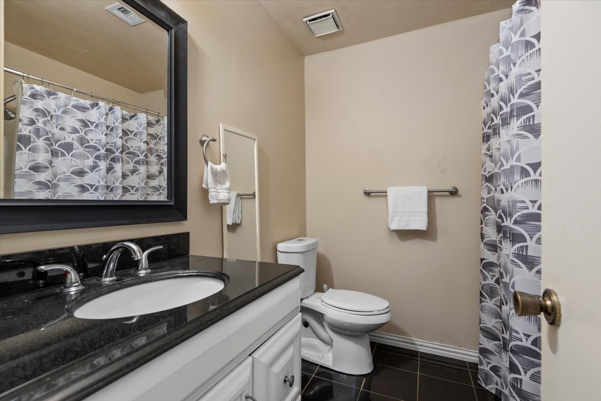 9522 Wellsworth Drive Property Photo 12