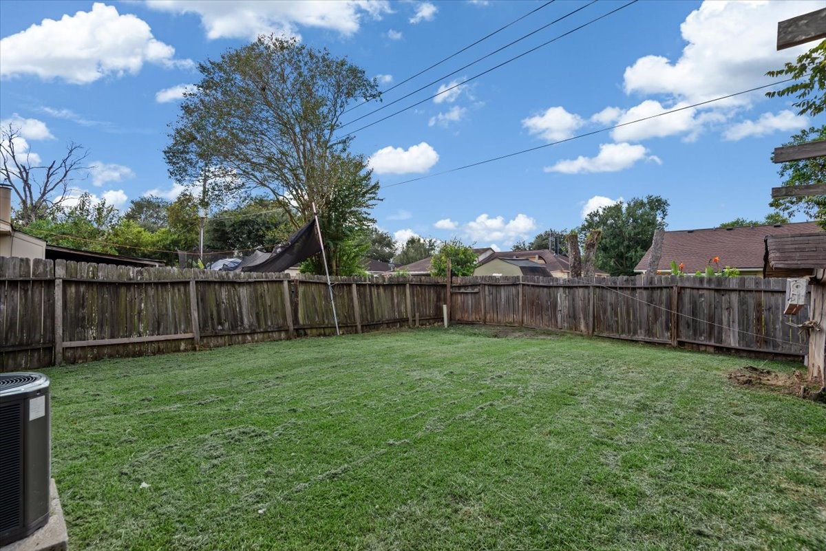 9522 Wellsworth Drive Property Photo 14