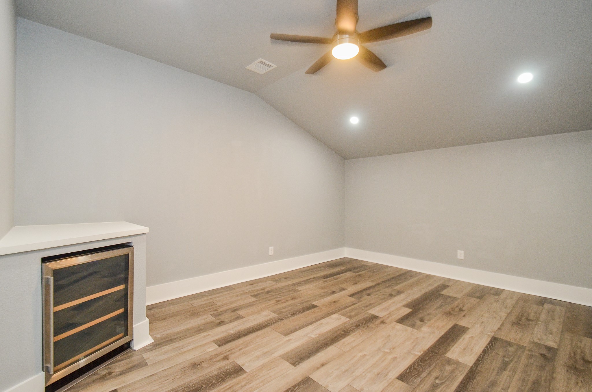 817 Delano Street B Property Photo 21