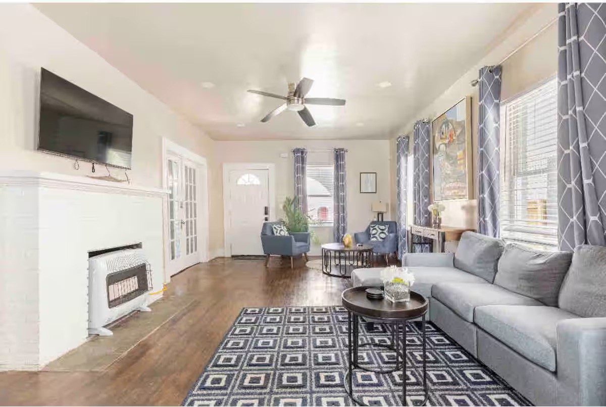 2108 Berry Street Property Photo 6