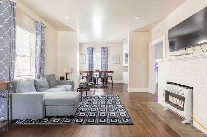 2108 Berry Street Property Photo 8