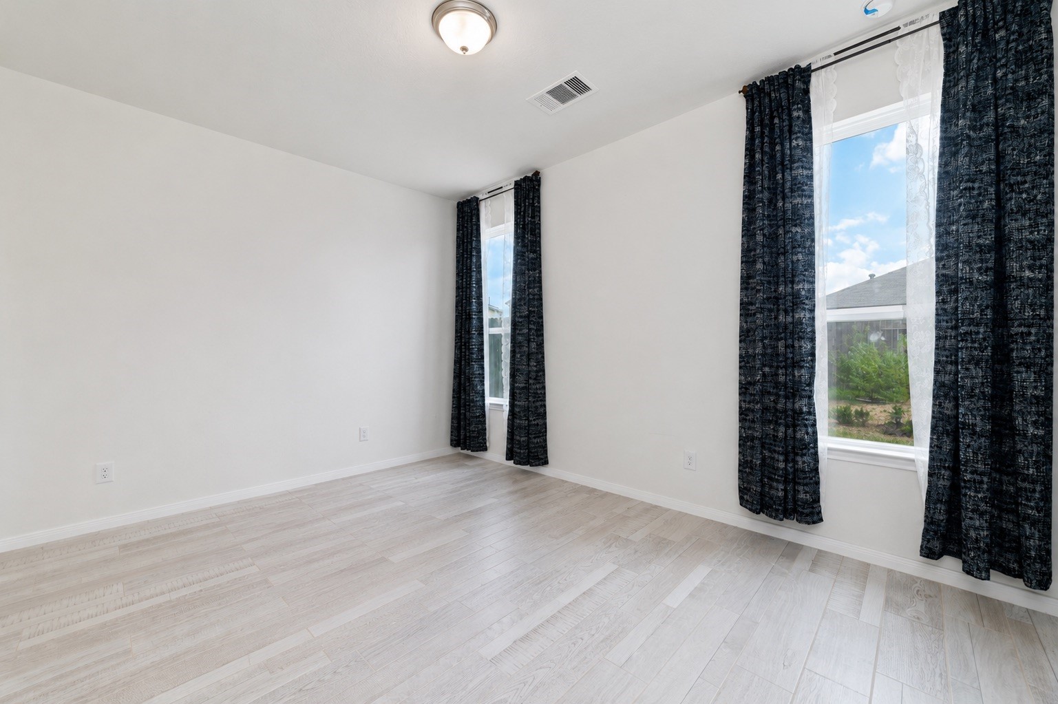 16615 Chill Brook Drive Property Photo 13