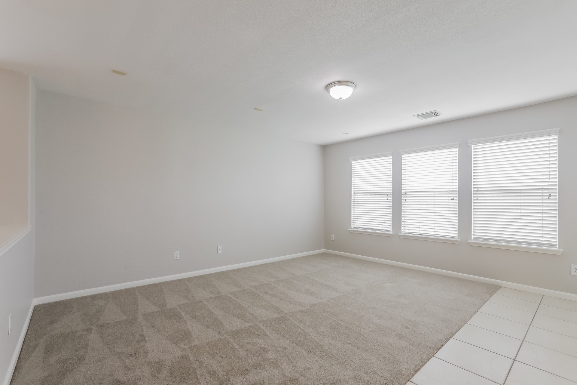 6626 Winter Mountain Lane Property Photo 3