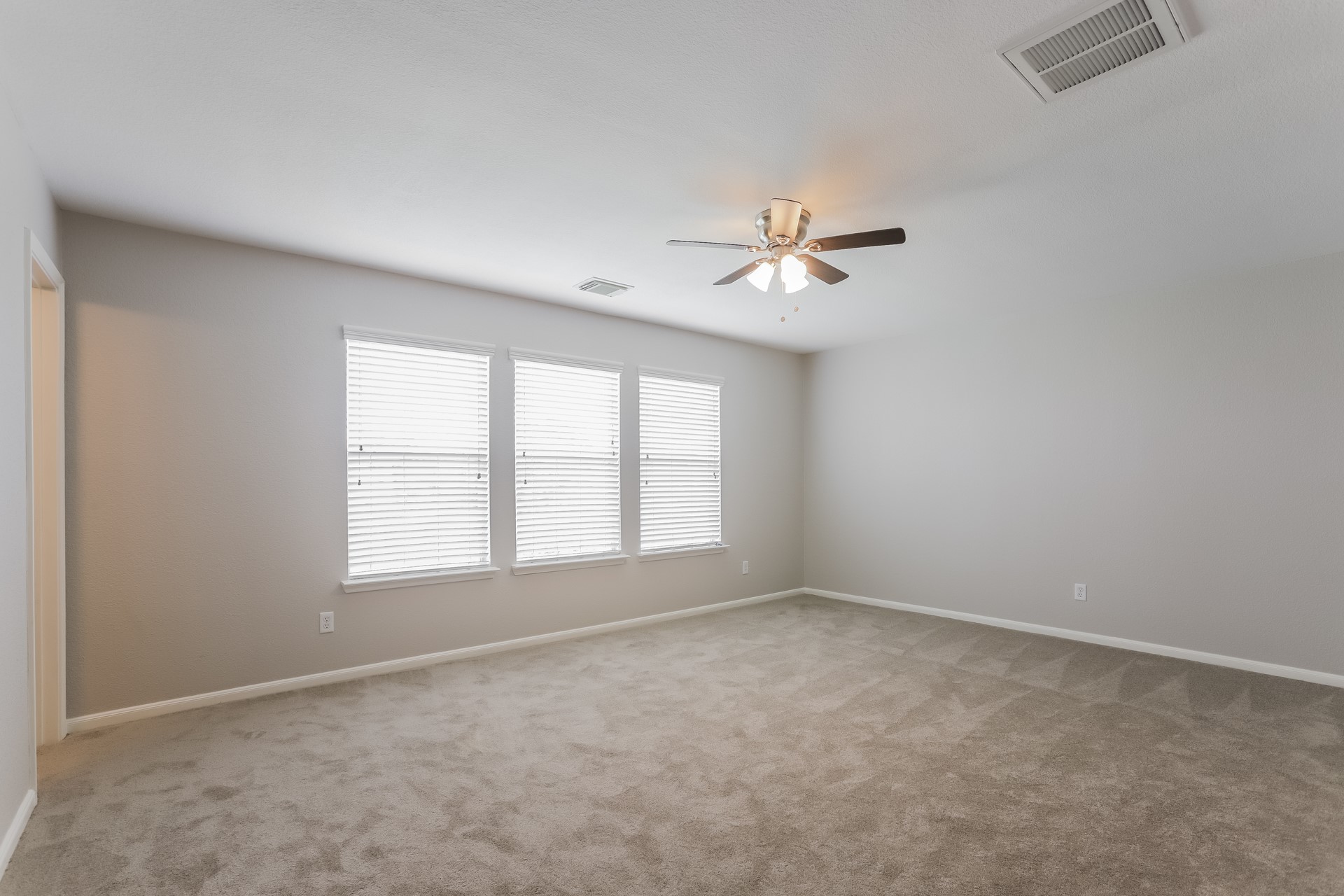 6626 Winter Mountain Lane Property Photo 8