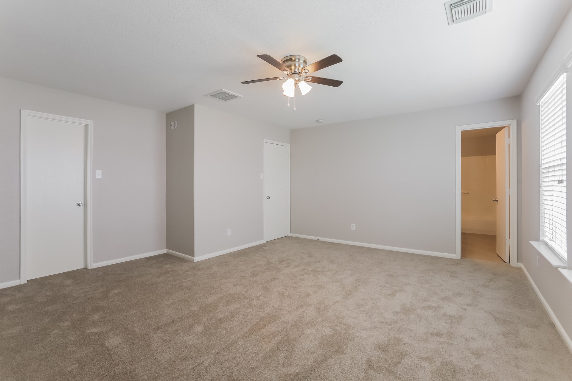 6626 Winter Mountain Lane Property Photo 10