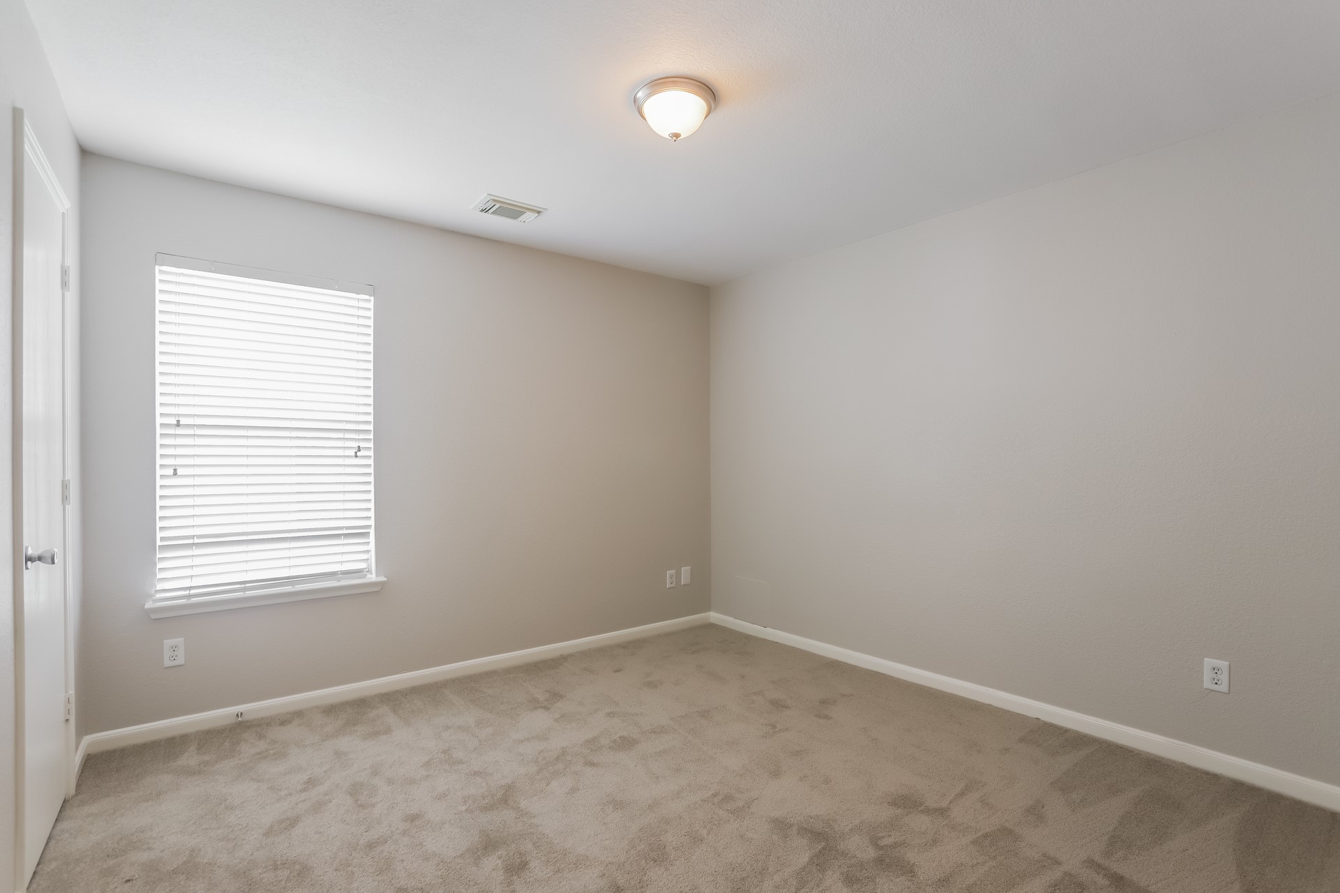 6626 Winter Mountain Lane Property Photo 11