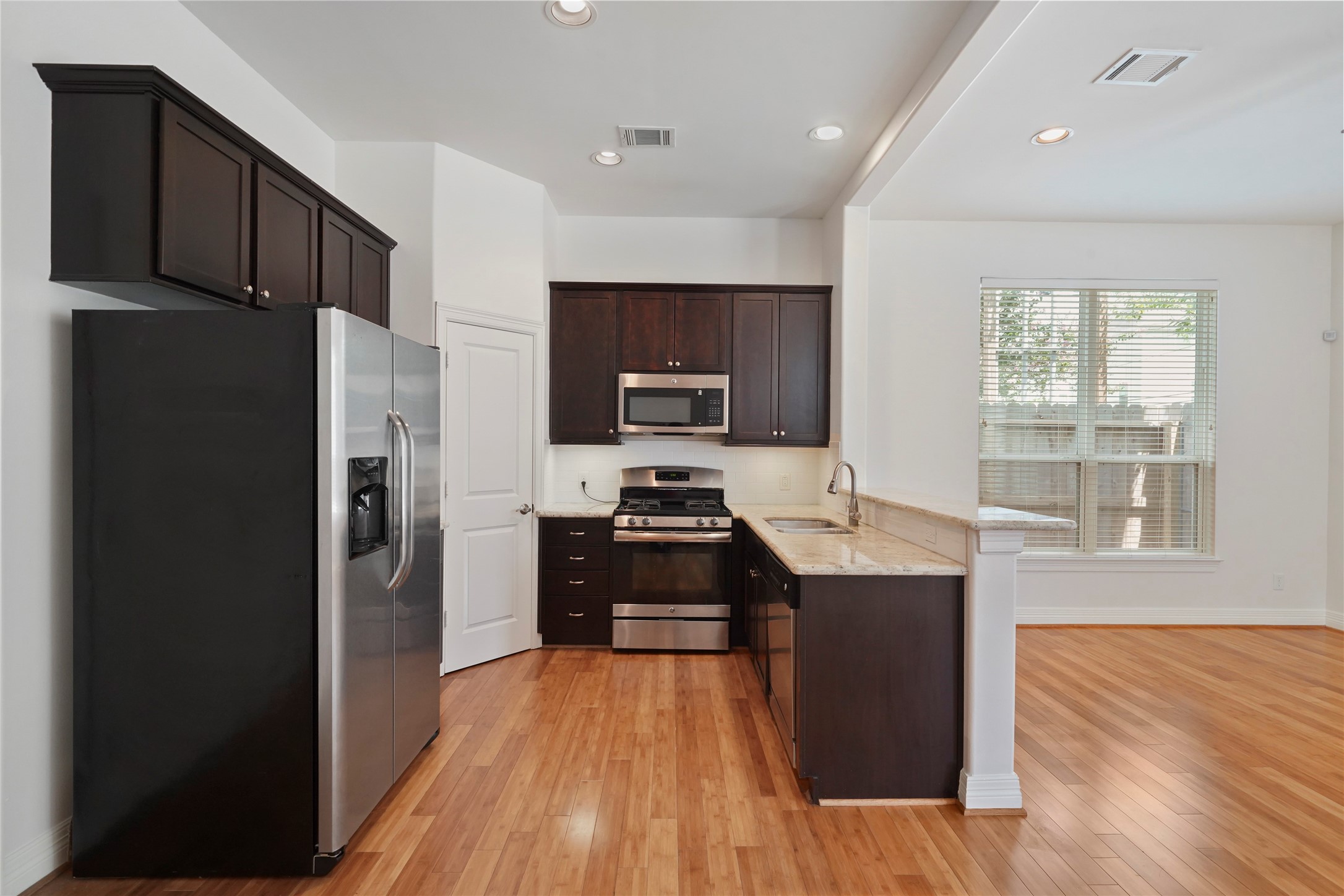 724 Link Road Property Photo 6