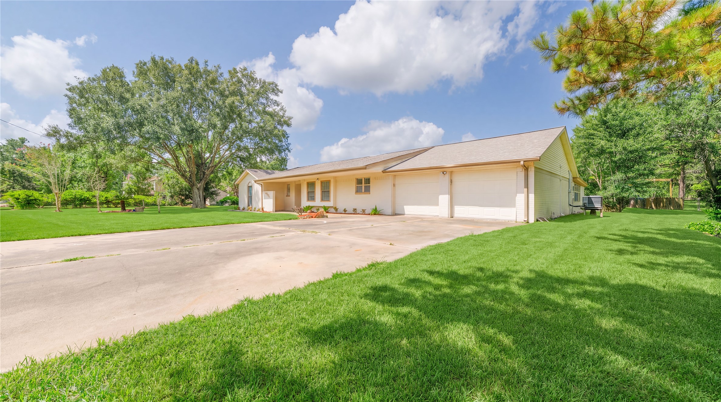3304 Bruce Hall Road Property Photo 3
