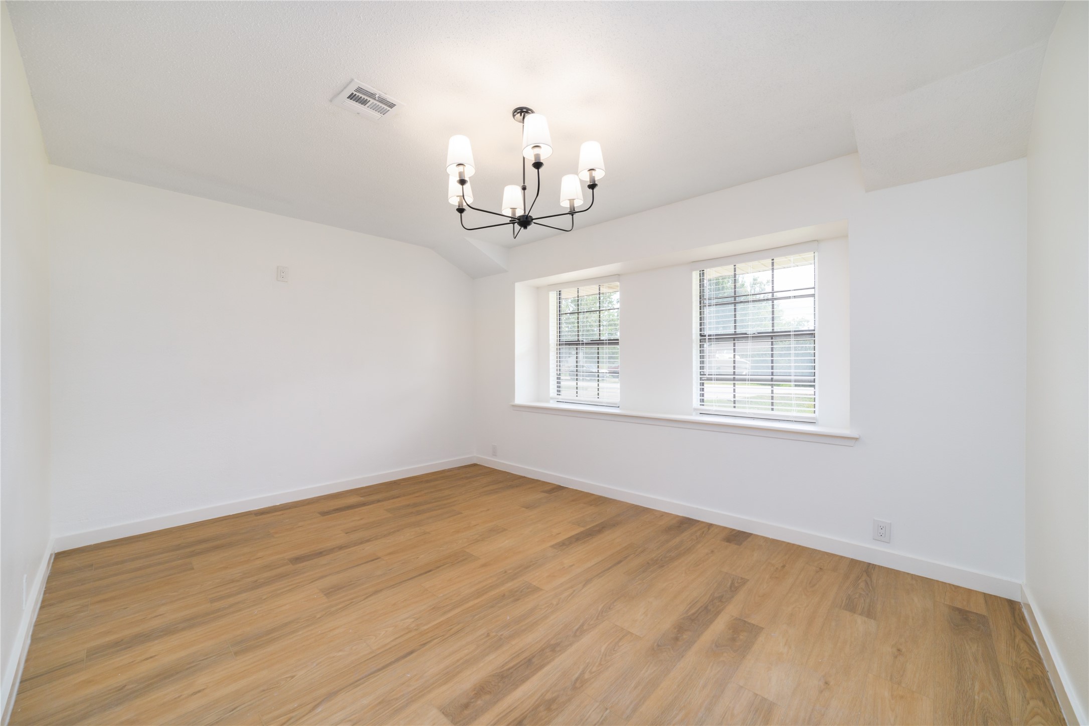 3304 Bruce Hall Road Property Photo 13