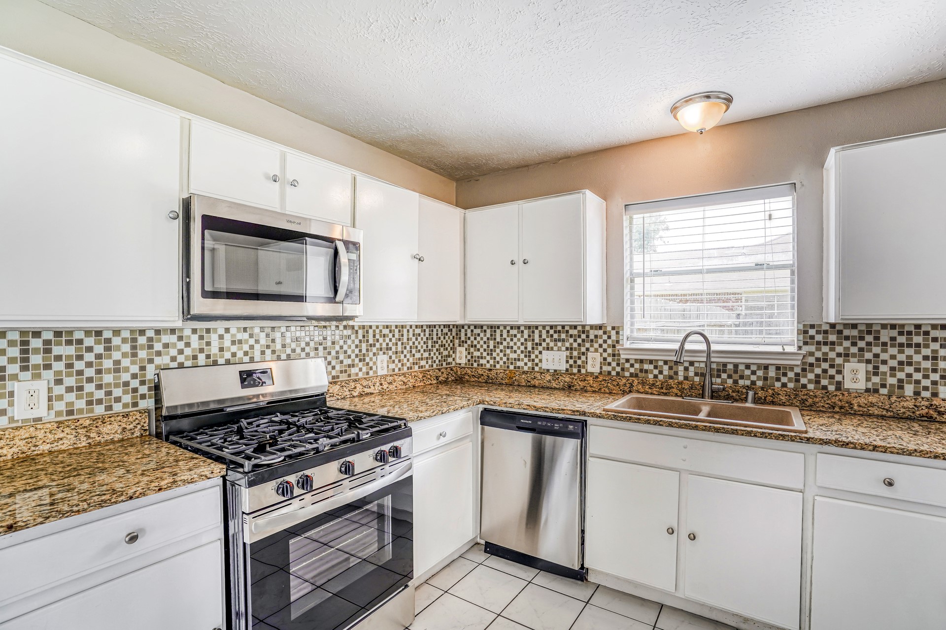 518 Foxglove Drive Property Photo 8