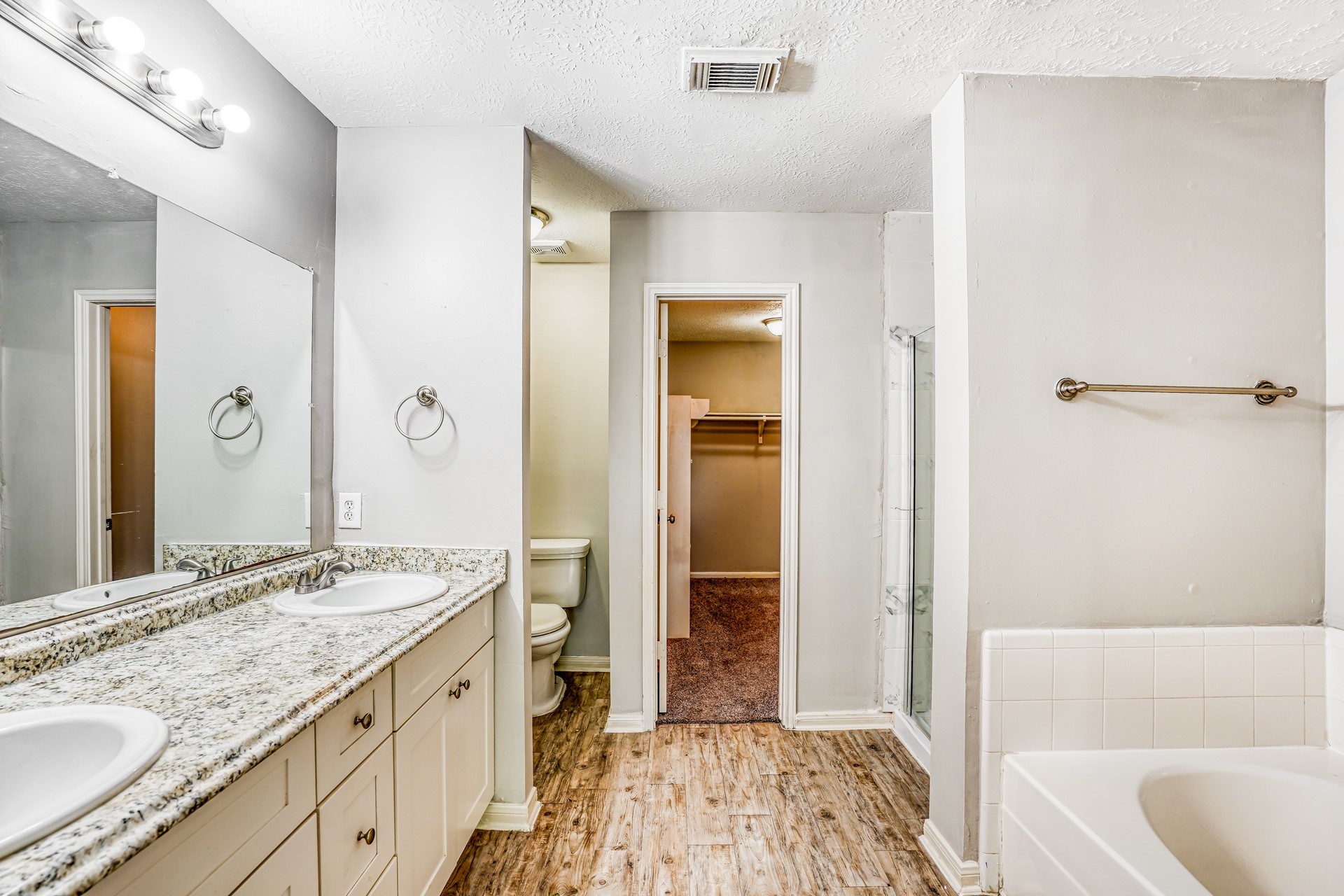 518 Foxglove Drive Property Photo 16