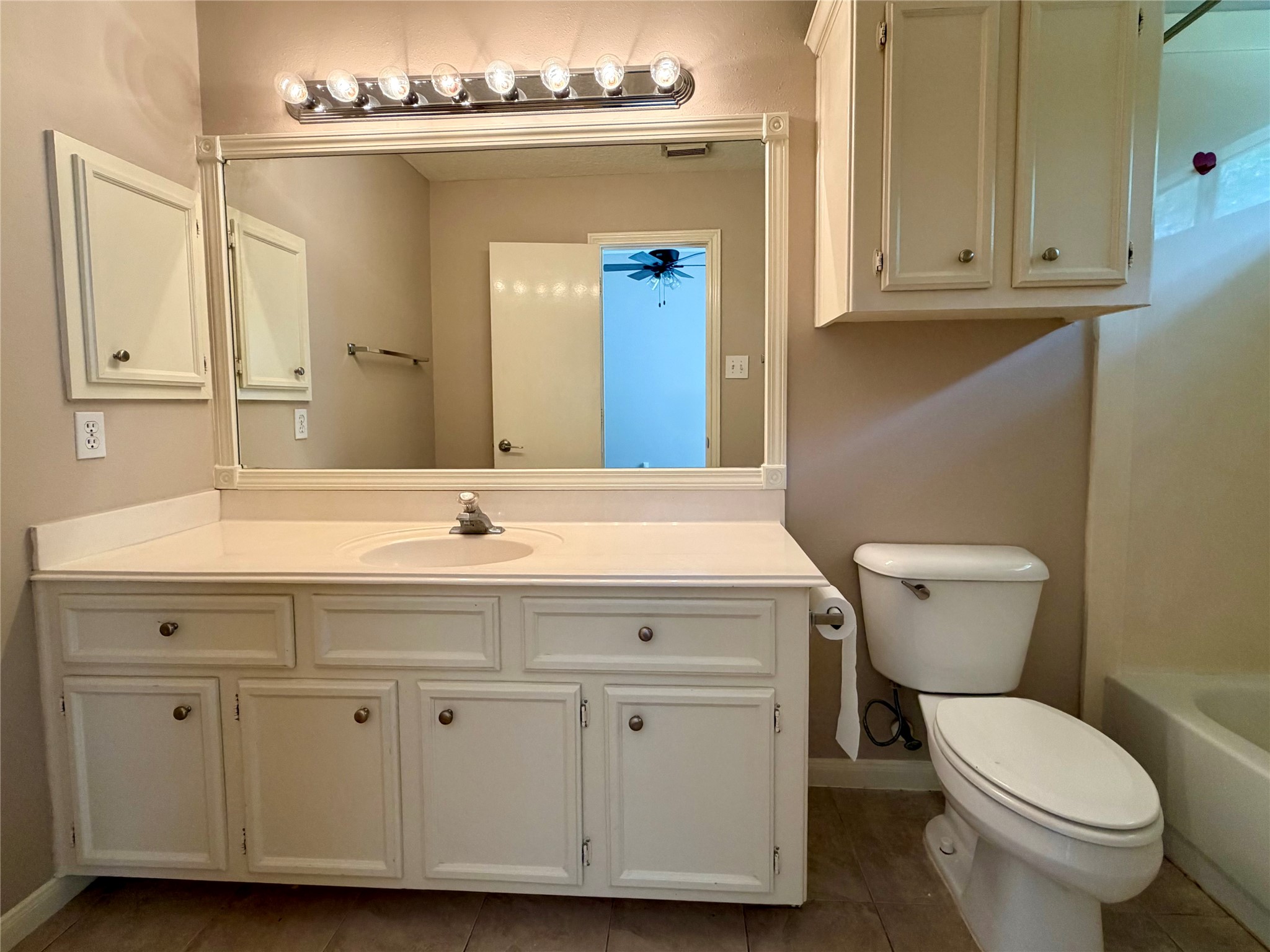 4006 Hunnington Drive Property Photo 17