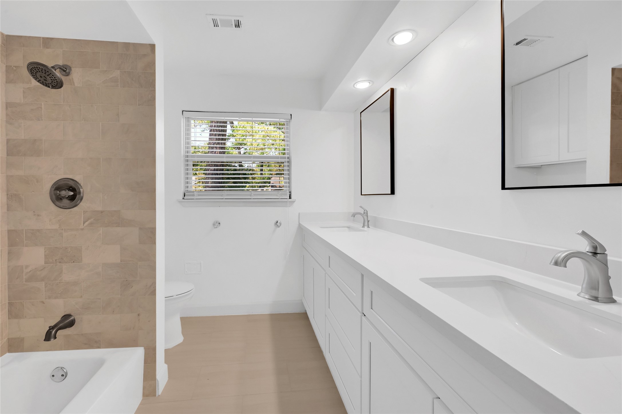 10807 Glenway Drive Property Photo 11
