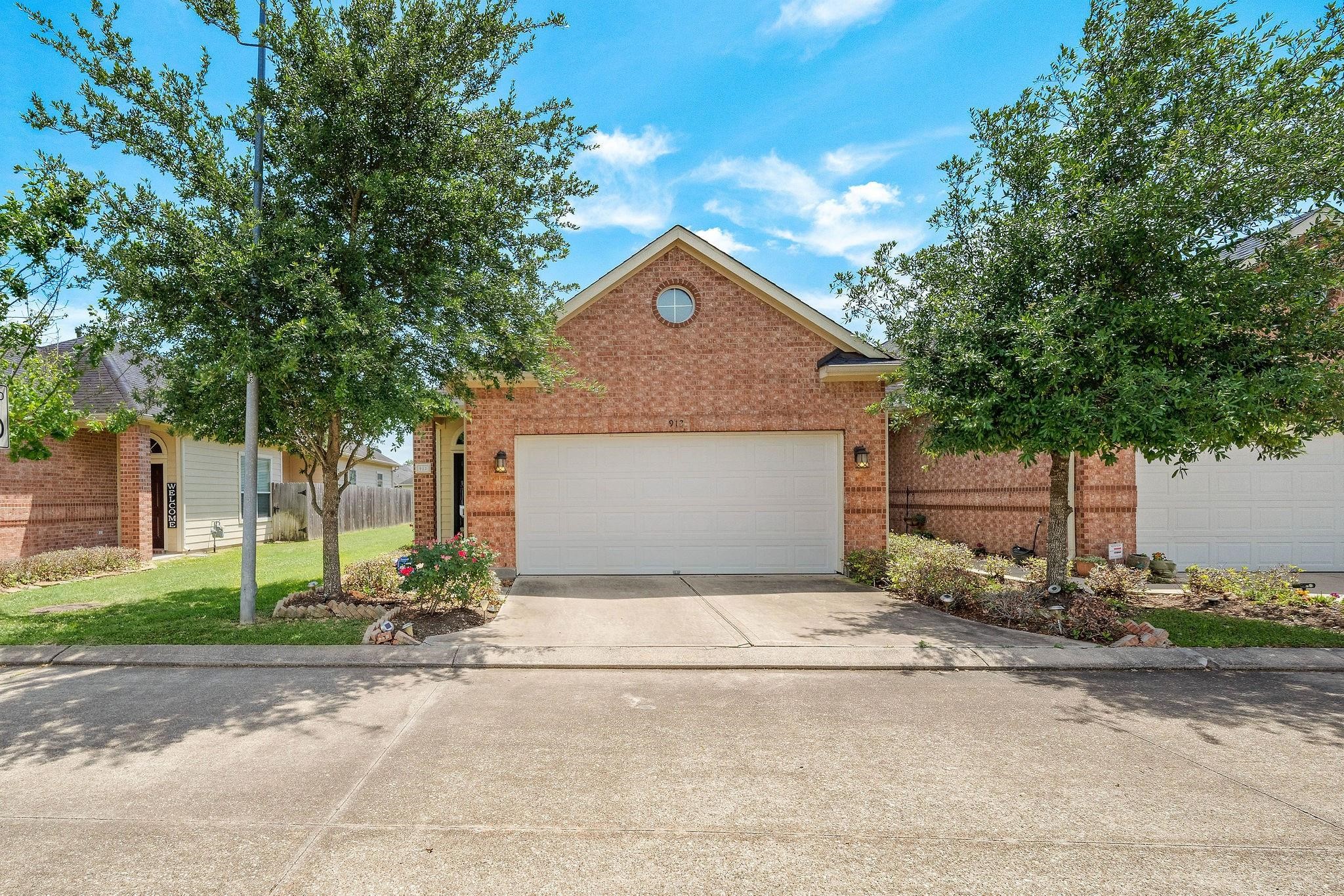 912 Sweet Pine Drive Property Photo 1