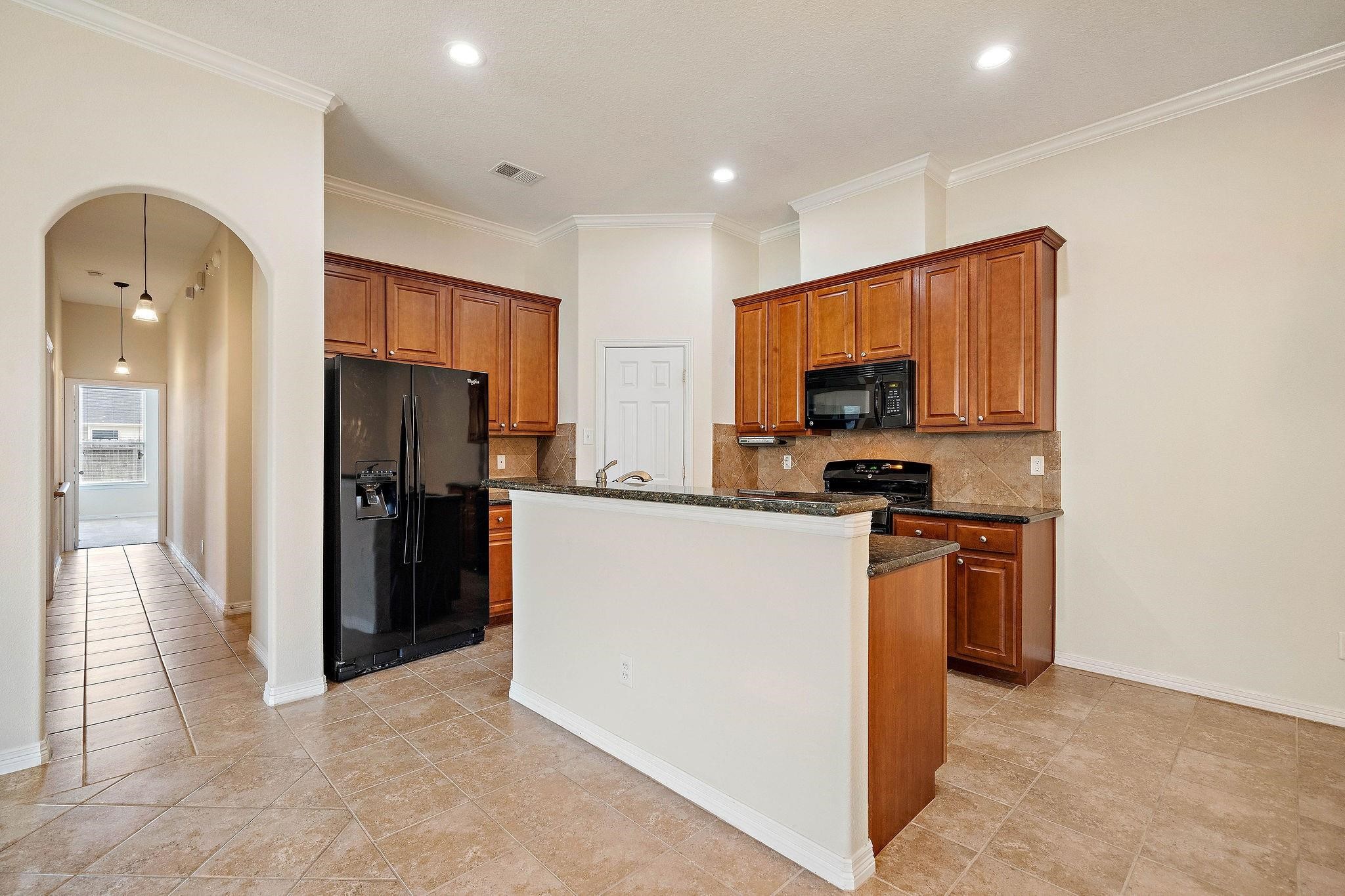 912 Sweet Pine Drive Property Photo 7
