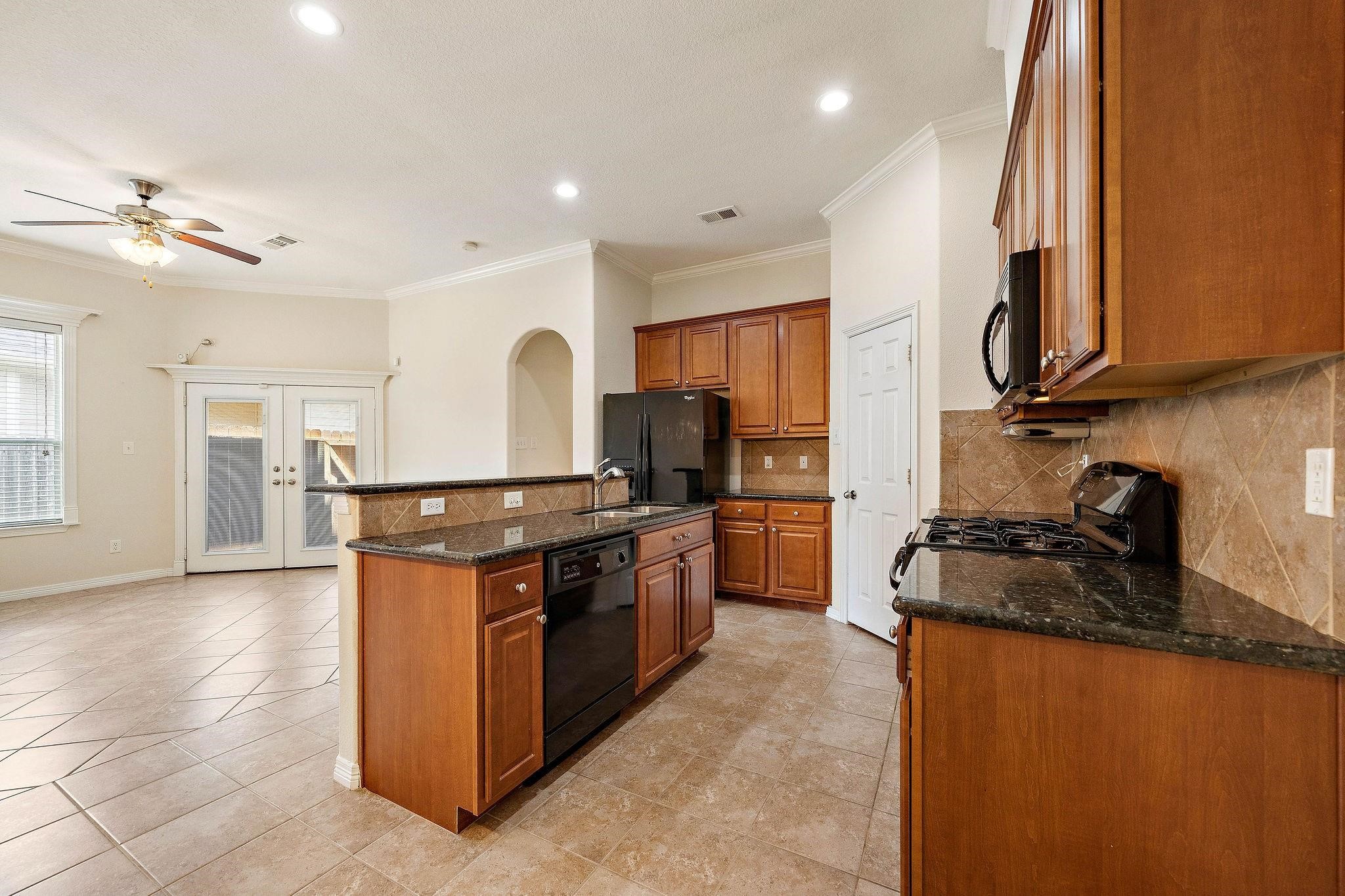 912 Sweet Pine Drive Property Photo 8