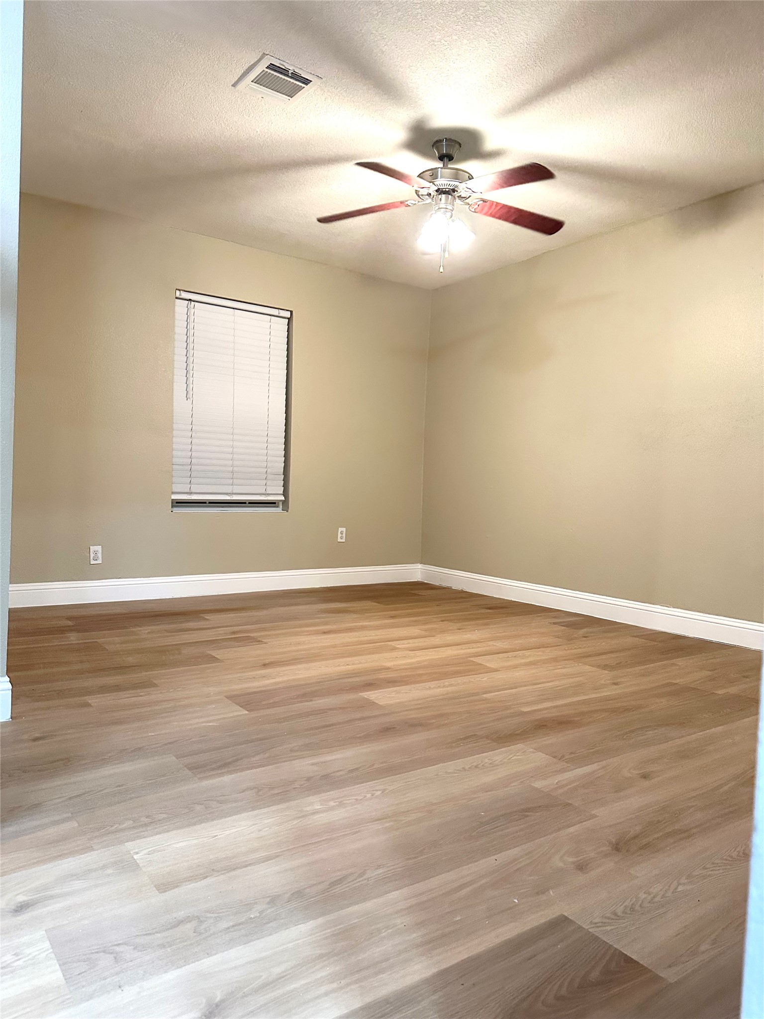 6608 Sherwood Drive Property Photo 6