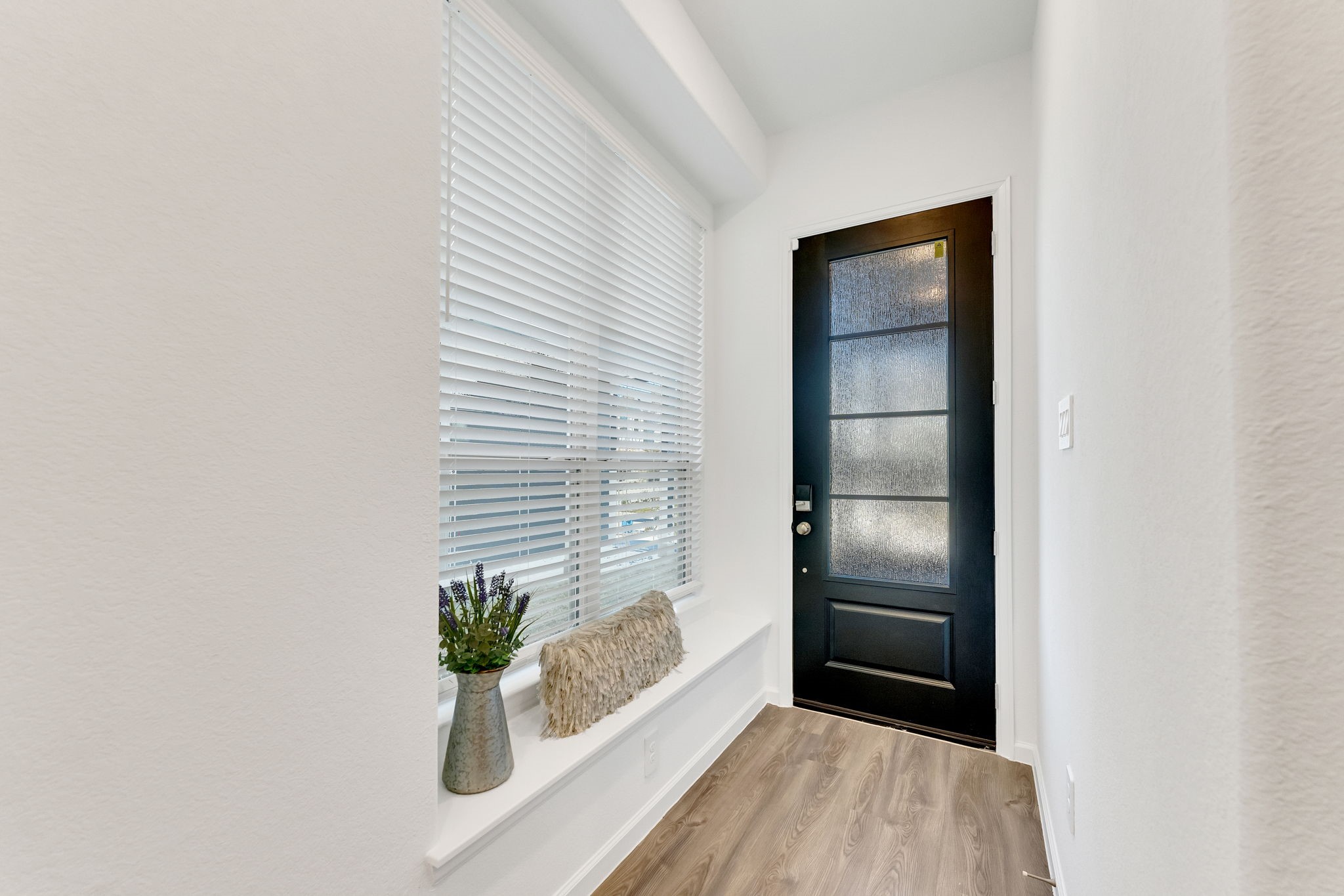661 Royal Arch Drive Property Photo 7