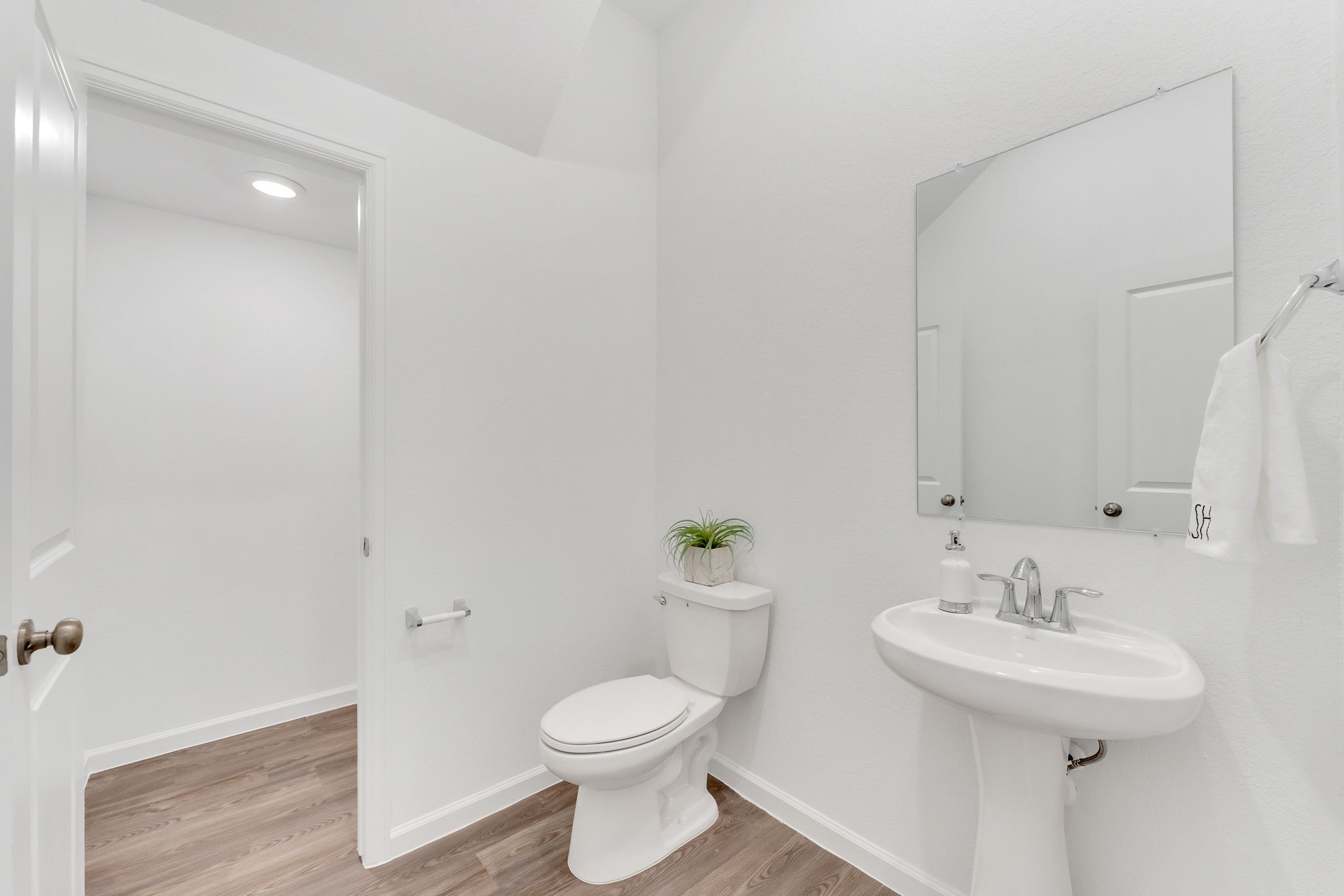 661 Royal Arch Drive Property Photo 8