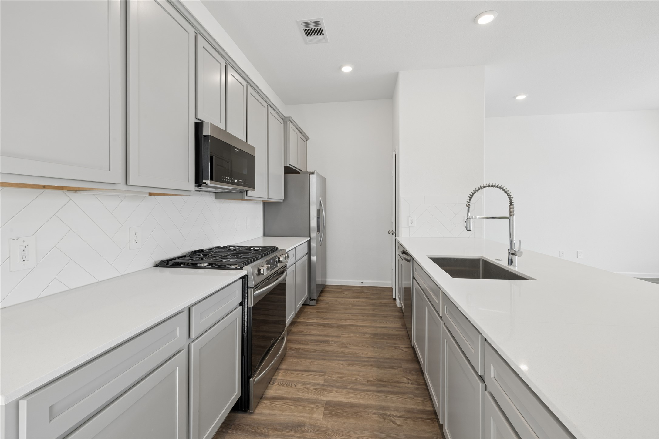 661 Royal Arch Drive Property Photo 12