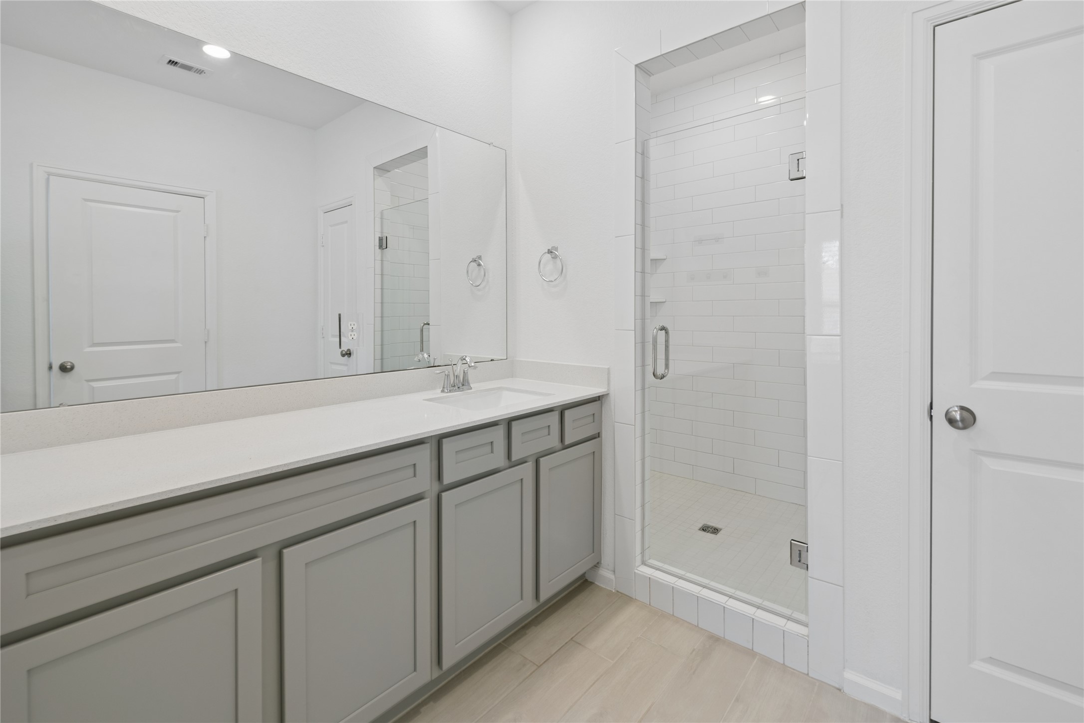 661 Royal Arch Drive Property Photo 20