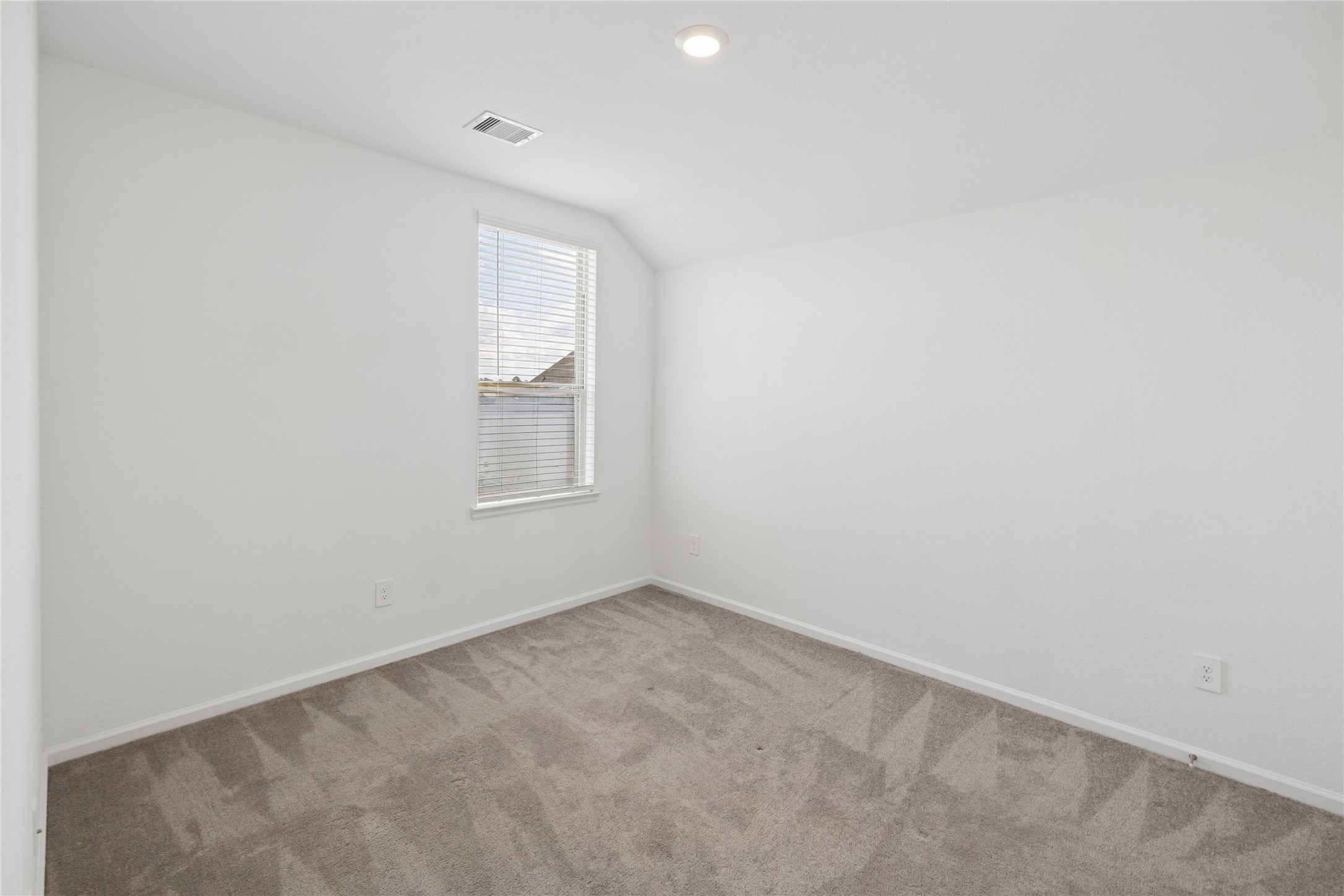 661 Royal Arch Drive Property Photo 22
