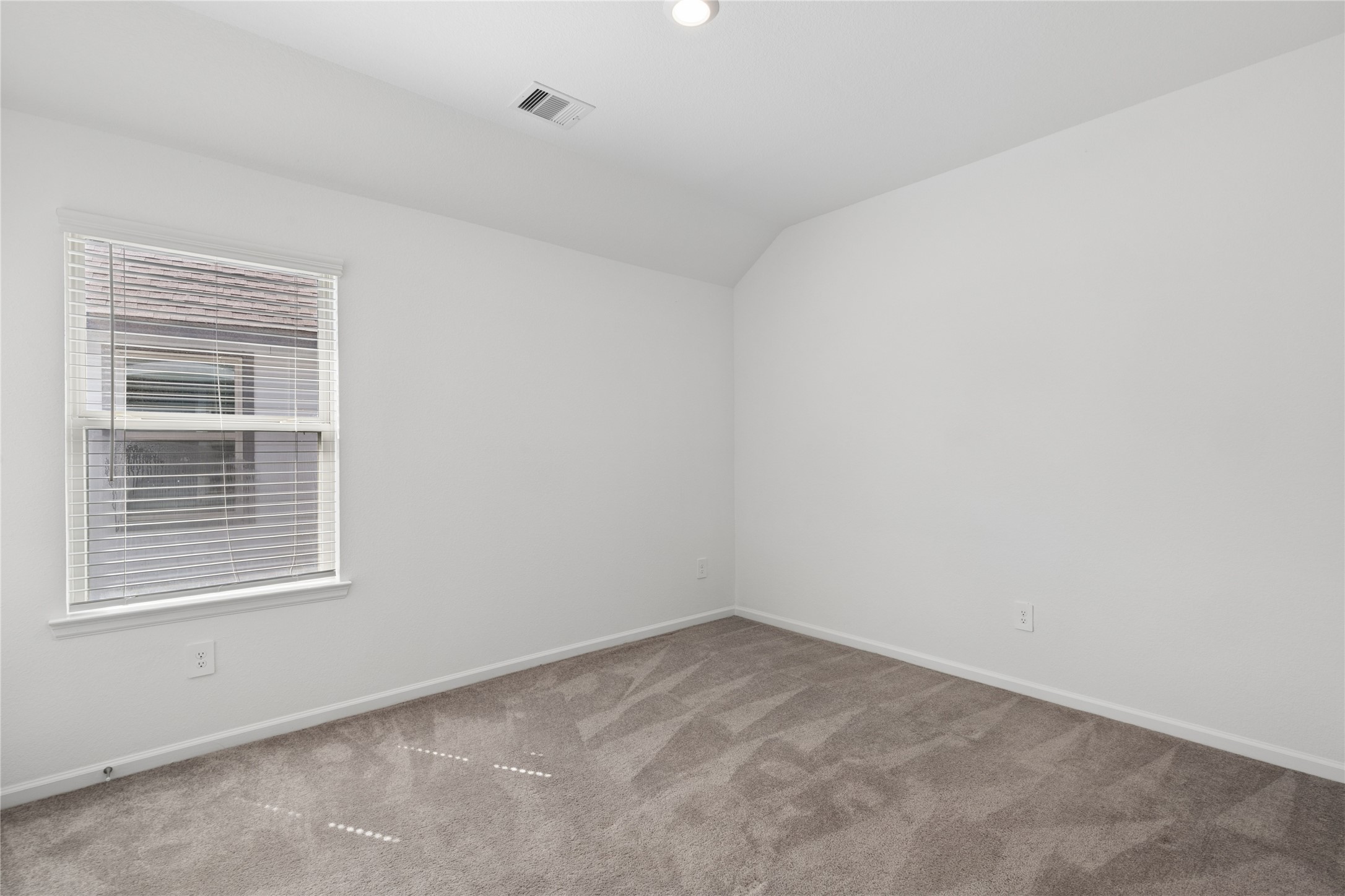 661 Royal Arch Drive Property Photo 26