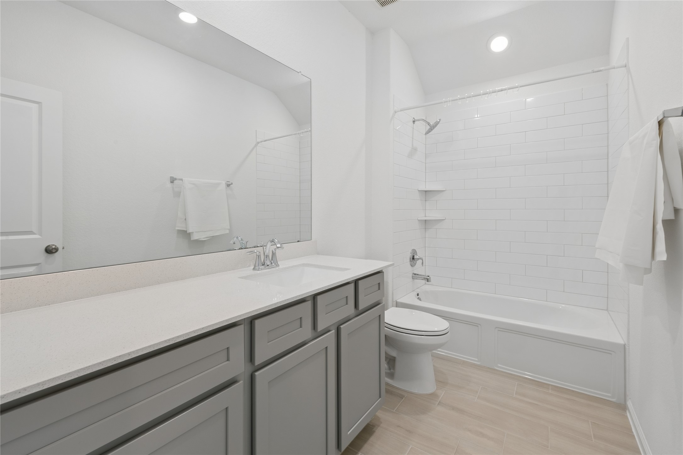 661 Royal Arch Drive Property Photo 28