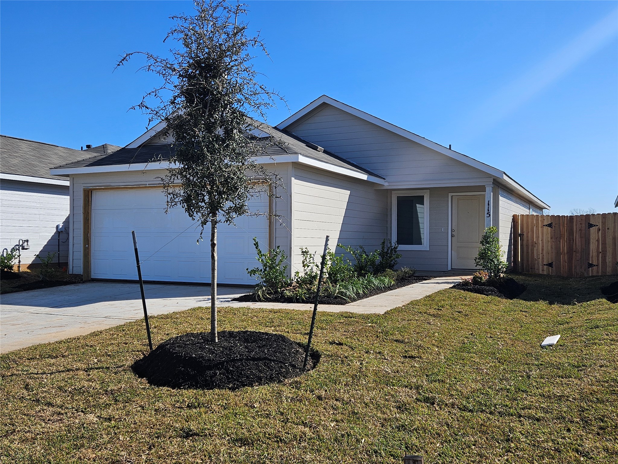 658 Maria Elena Way Property Photo 1