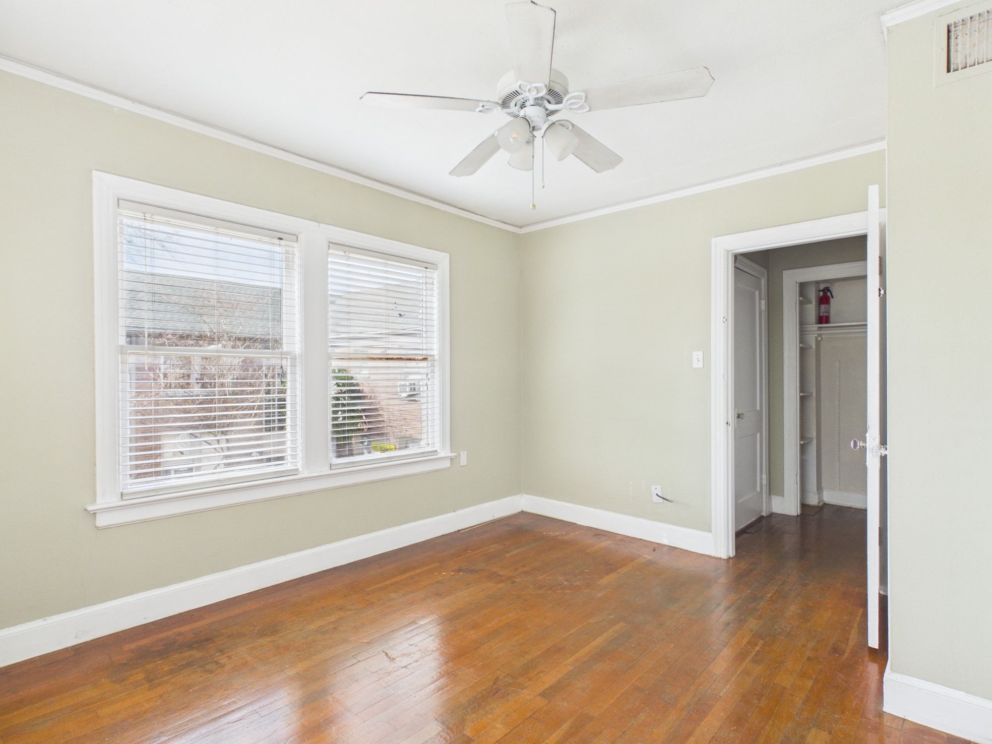 1920 Richmond Avenue 4 Property Photo 9